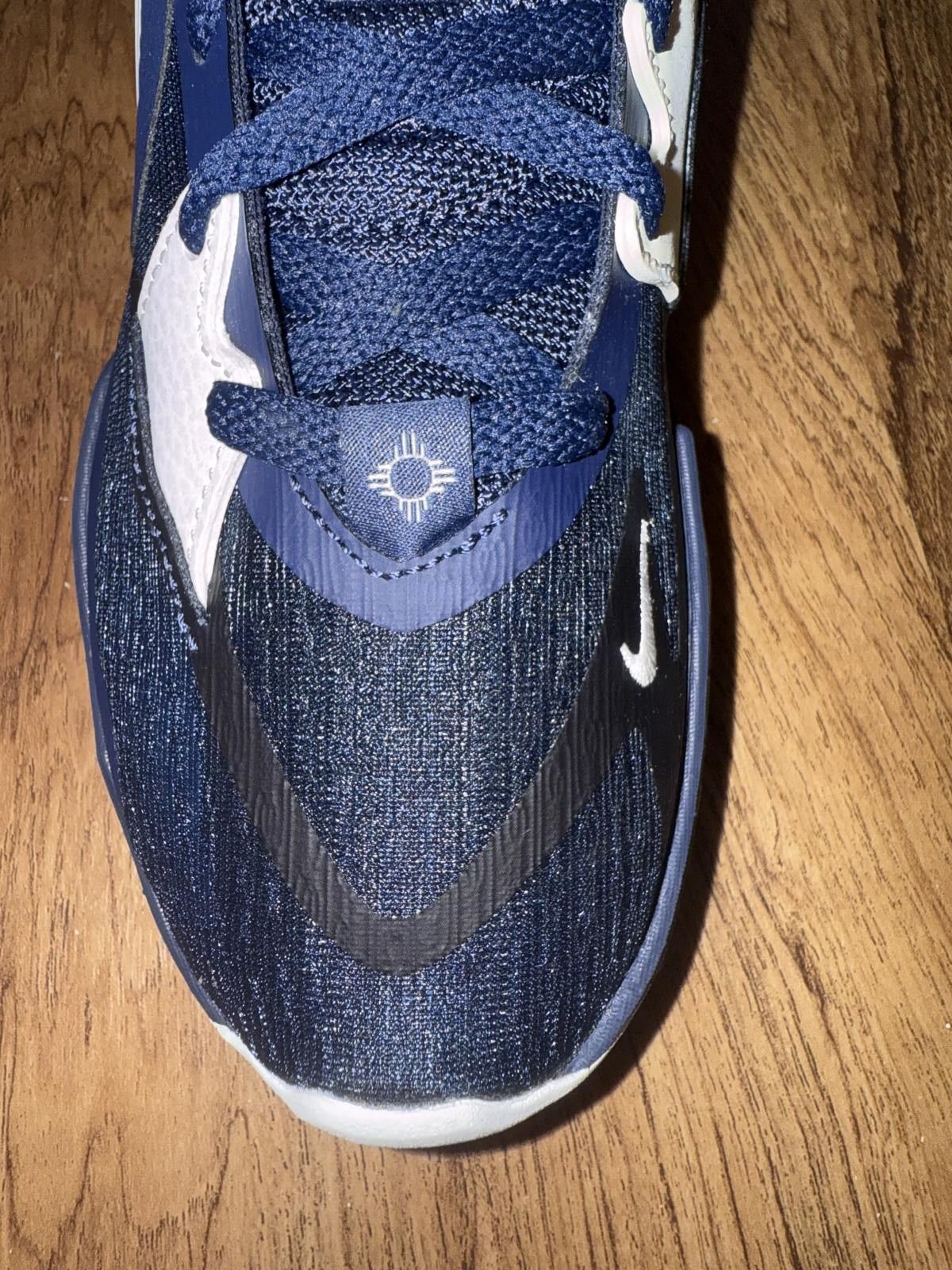Nike Nike Kyrie 5 Low TB Midnight Navy Size US 5 / EU 37 - 12 Thumbnail