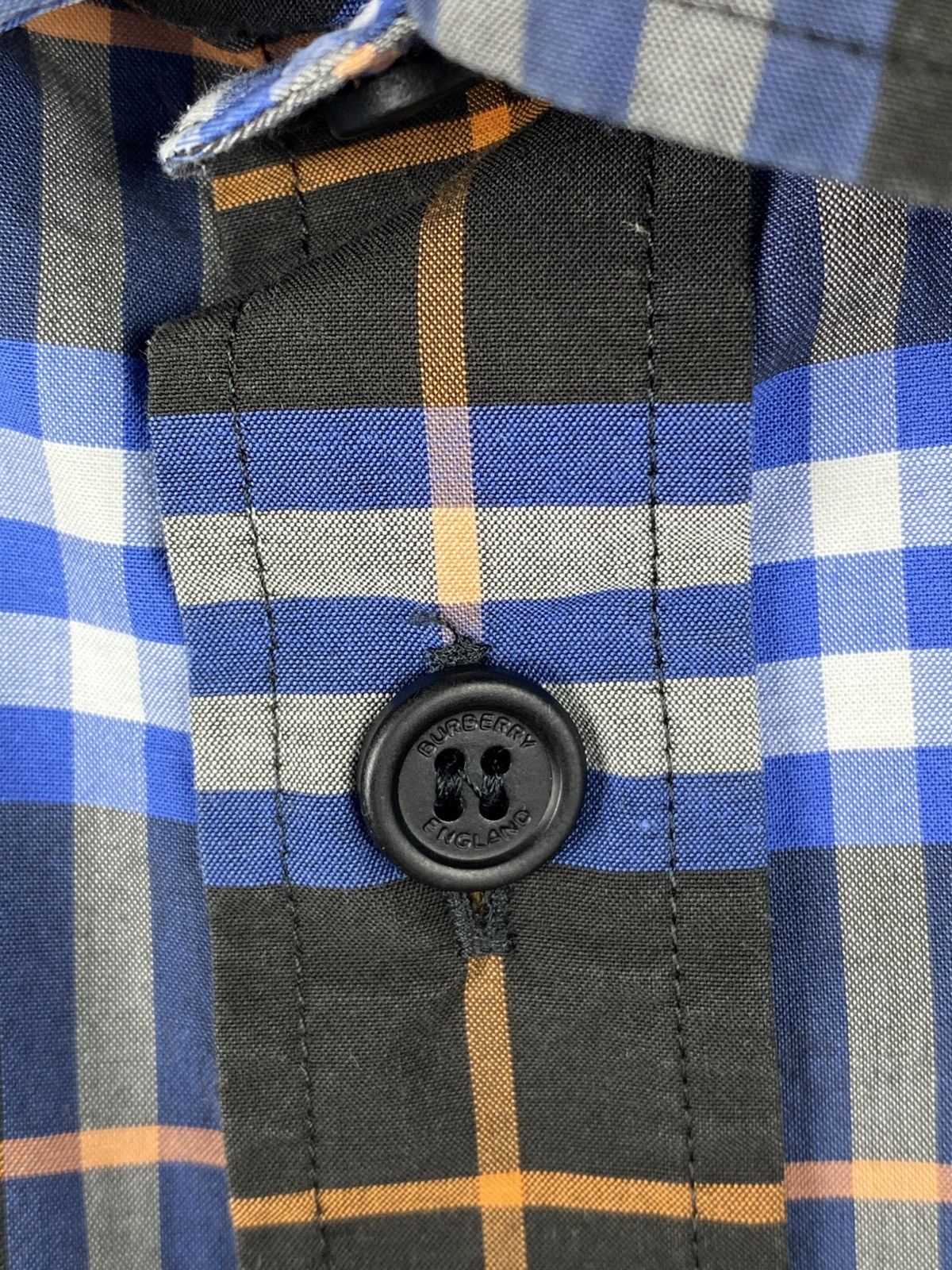 Burberry Burberry Full Check Shirt Button Up Men size L Size US L / EU 52-54 / 3 - 5 Thumbnail
