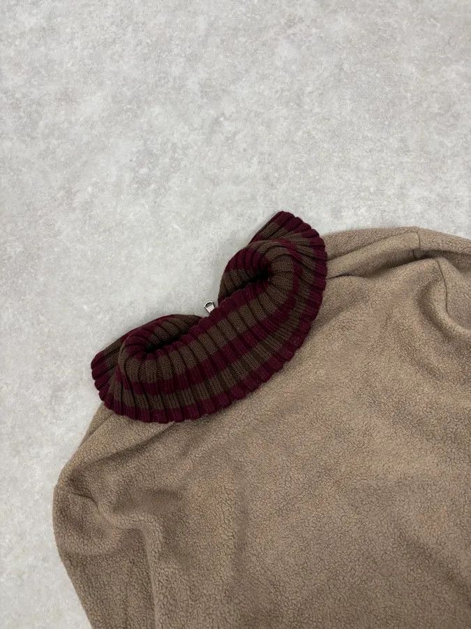 Dolce & Gabbana 1990s Dolce & Gabbana Beige Fleece Striped Collar Sweater Size US S / EU 44-46 / 1 - 6 Thumbnail