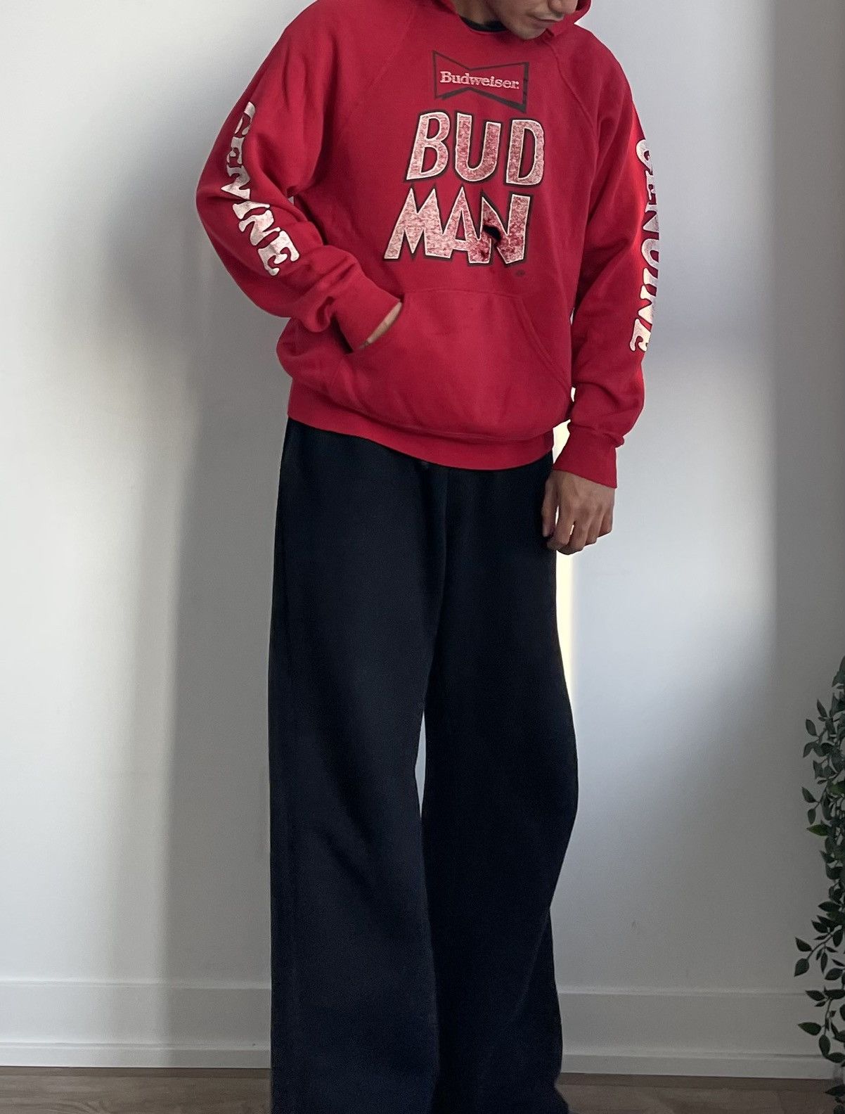Budweiser VINTAGE 1980S "BUD MAN" BUDWEISER RAGLAN HOODIE Size US M / EU 48-50 / 2 - 4 Thumbnail