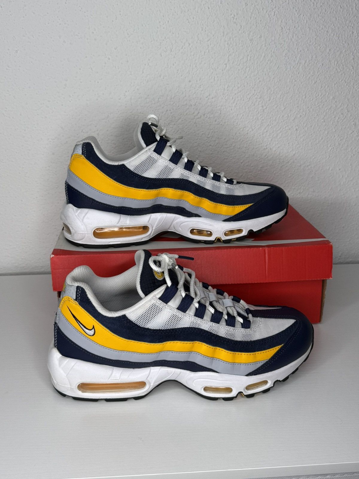 Nike Nike Air Max 95 Michigan Size US 8.5 / EU 41-42 - 5 Thumbnail