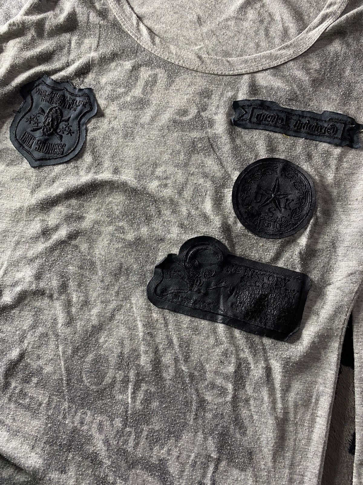 5351 POUR LES HOMMES Velvet 70’ smoke poem patch work Longsleeve tee Size US M / EU 48-50 / 2 - 4 Thumbnail