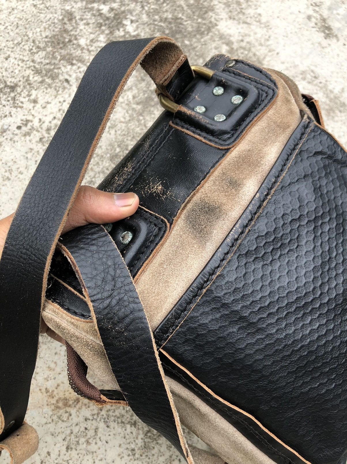 Diesel FULLY LEATHER DIESEL BLACK GOLD SLINGBAG Size ONE SIZE - 18 Thumbnail
