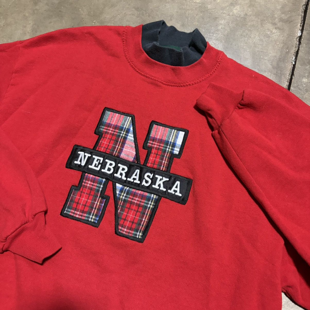 Vintage Vintage Nebraska Cornhuskers Crewneck Sweatshirt College 90s Size US L / EU 52-54 / 3 - 5 Thumbnail