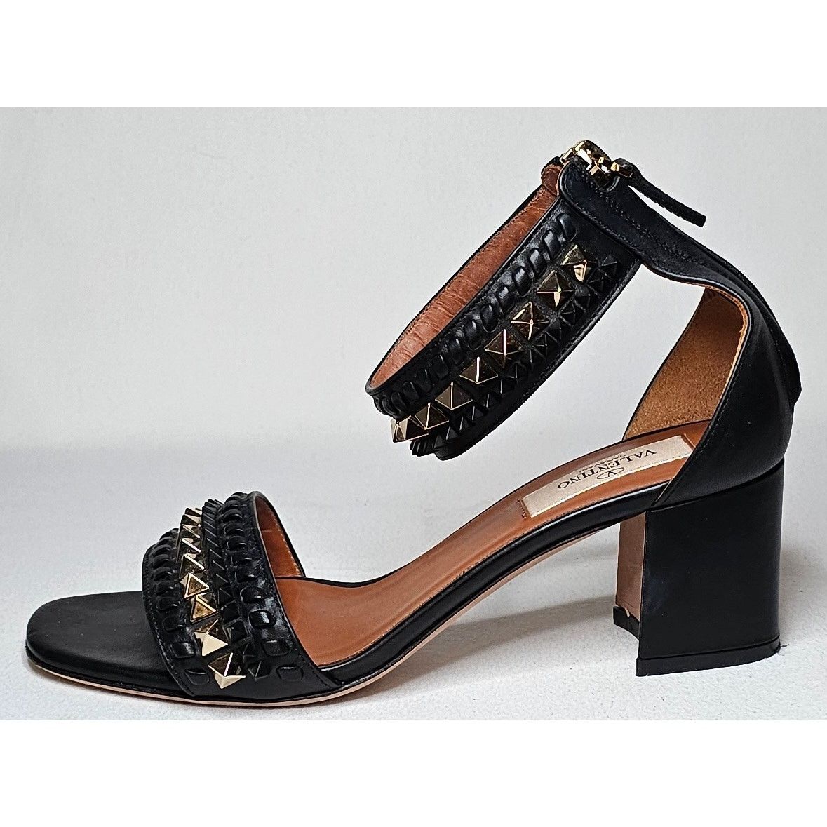 Valentino Valentino Garavani Rockstud black leather sandals Size US 5 / IT 35 - 4 Thumbnail