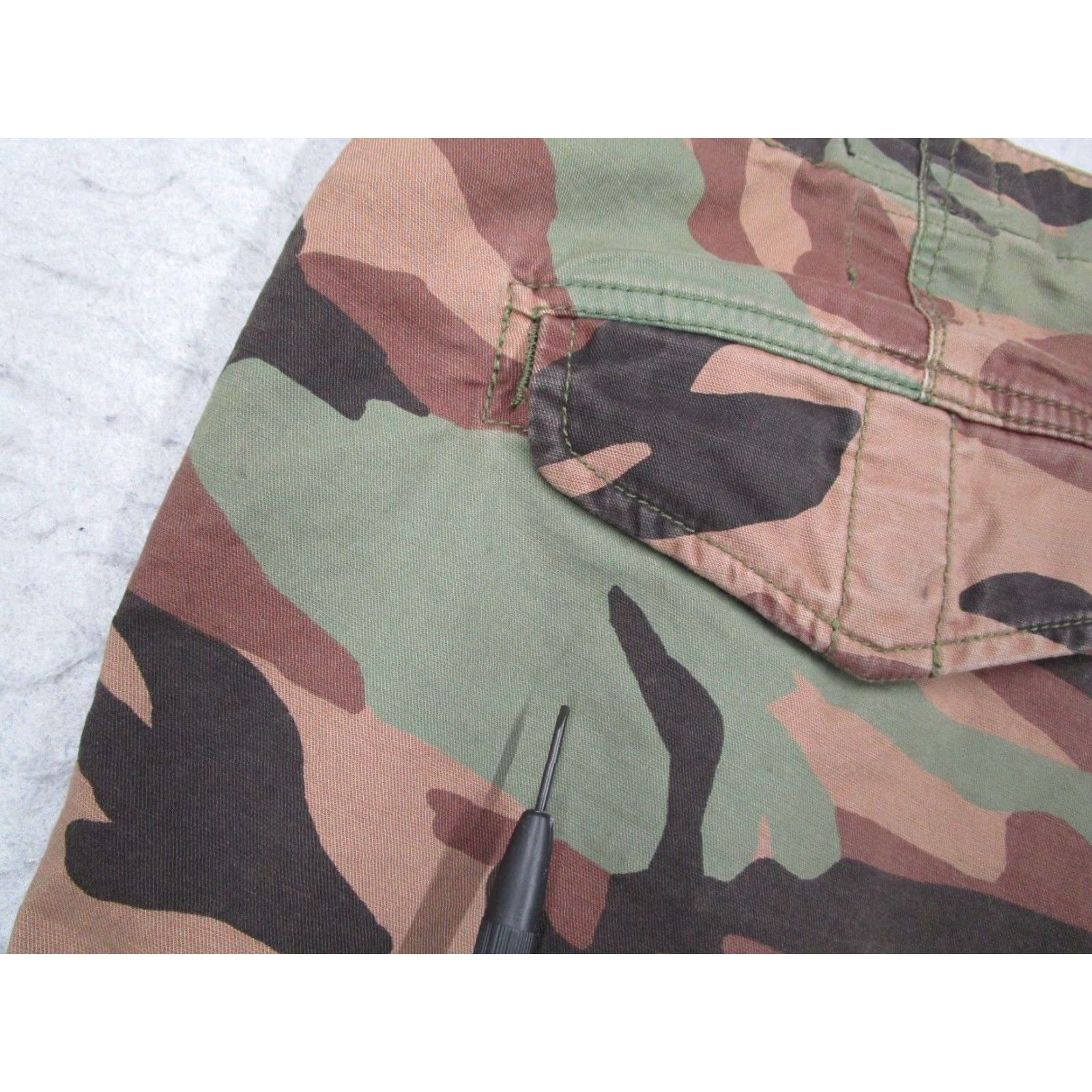 Superdry Superdry Mens 38 Green Camo Cargo Shorts 10" Military Streetwear Skate Size US 38 / EU 54 - 6 Thumbnail