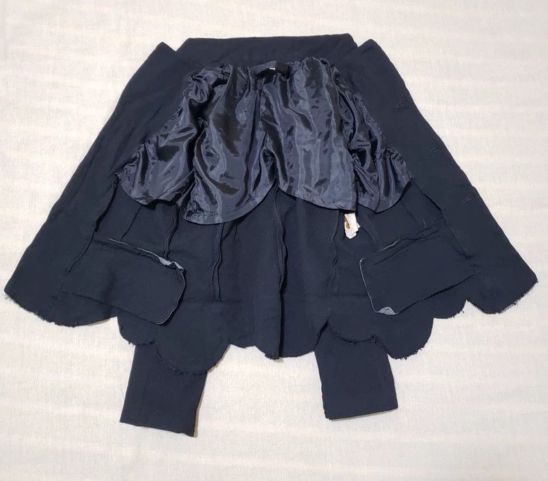Comme des Garcons Comme des Garcons Petal hem coat Size M / US 6-8 / IT 42-44 - 2 Thumbnail