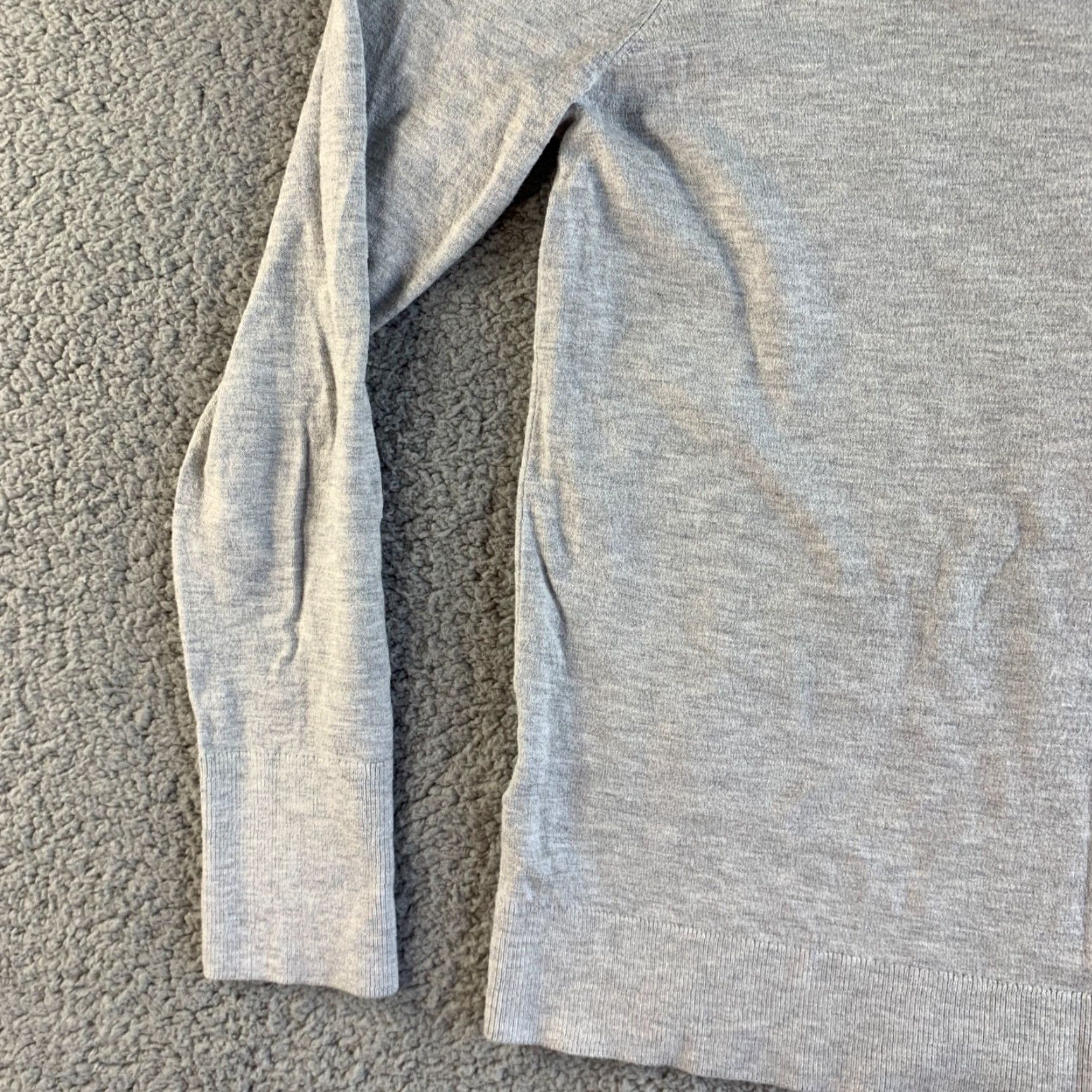 Loft **LOFT Minimalist Neutral Gray Women's Crewneck Long Sleeve Sweater** User: Loft Minimalist Neutral Gray Women's Crewneck Long Sleeve Sweater Size S / US 4 / IT 40 - 6 Thumbnail
