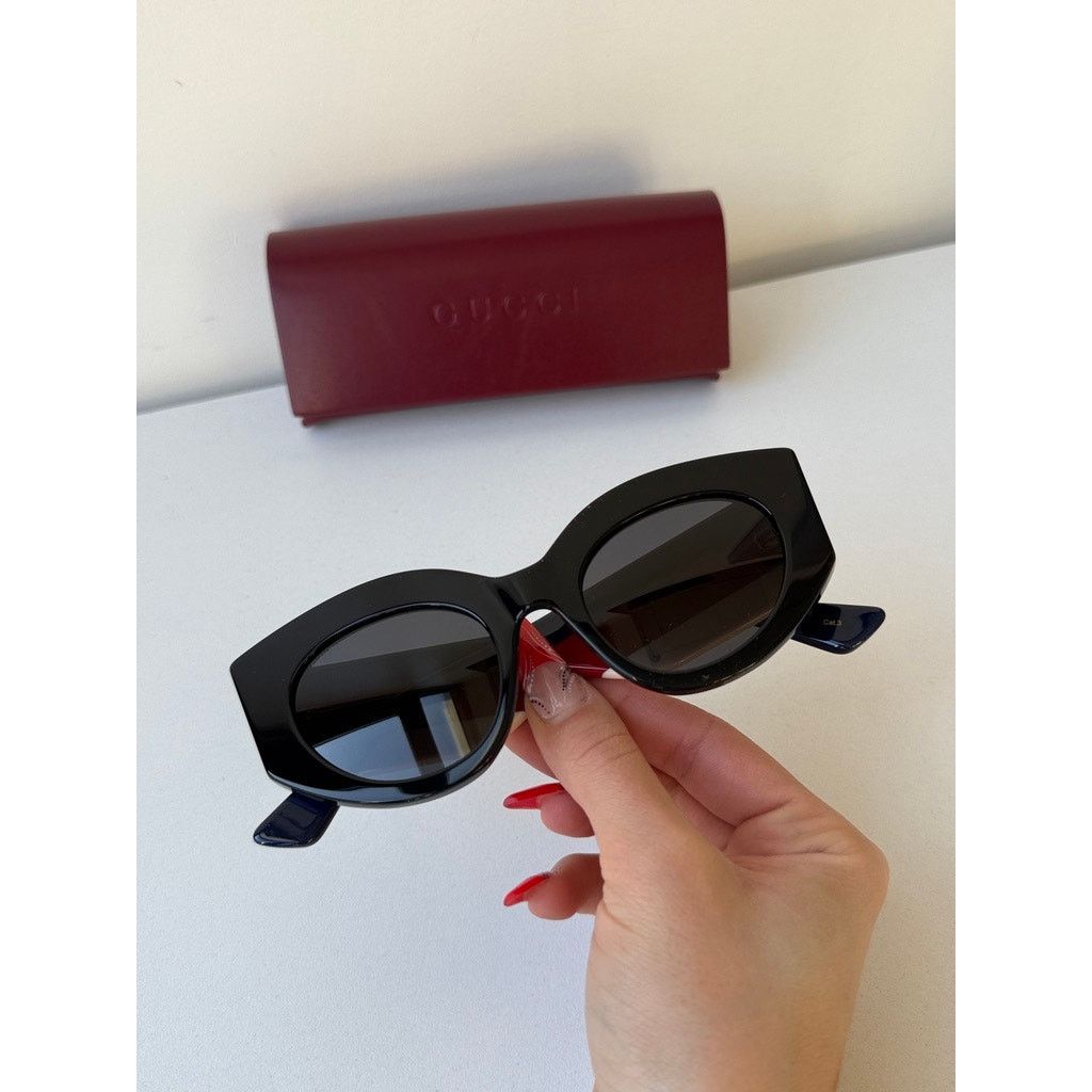 Gucci RARE! NEW Gucci GG0275S Striped Arm Cat Eye Sunglasses Size ONE SIZE - 3 Thumbnail