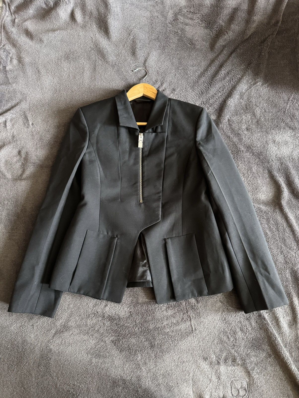 Givenchy Givenchy zip up woman's blazer jacket Avant-Garde Size XS / US 0-2 / IT 36-38 - 1 Thumbnail