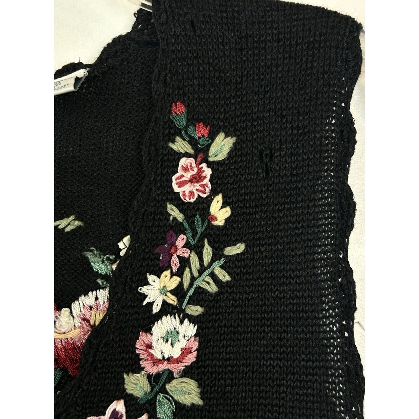 Vintage VINTAGE Capacity Embroidered Floral Knit Sweater Vest Womens M Petite Black Casual Cottage Grandma Size M / US 6-8 / IT 42-44 - 3 Thumbnail