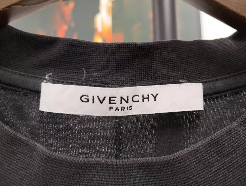 Givenchy Givenchy T-Shirt, XS Size (140), Retail Price 460 Size US XS / EU 42 / 0 - 3 Thumbnail
