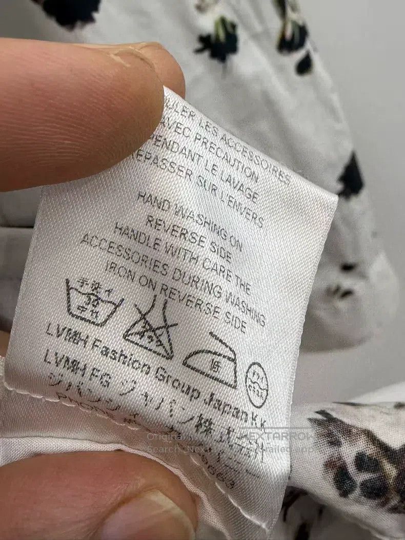 Givenchy Givenchy Short Sleeve Size US M / EU 48-50 / 2 - 5 Thumbnail