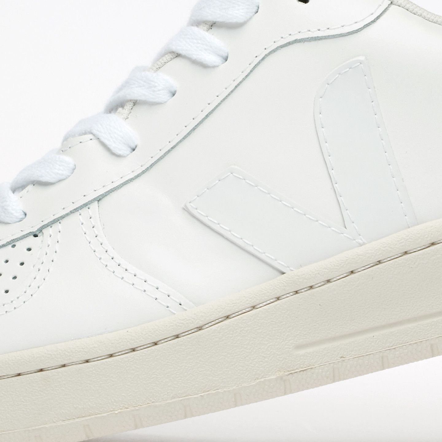 Veja o1s22i1n0924 V-10 Leather Sneakers in White Size US 10 / IT 40 - 7 Thumbnail