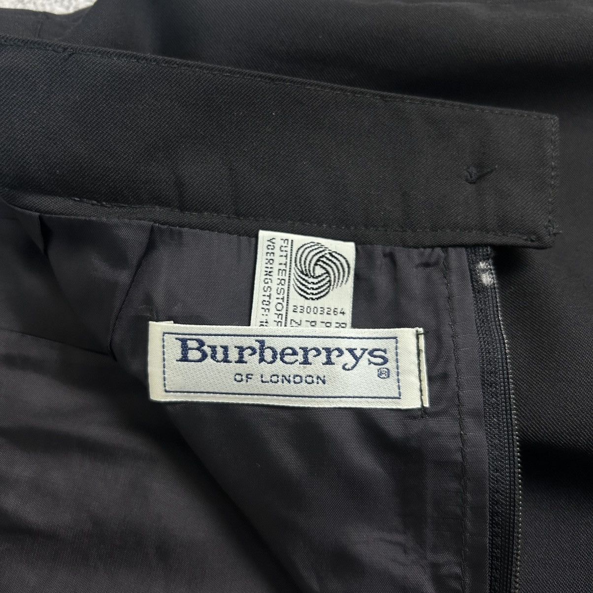 Burberry Classic Vintage BURBERRYS Skirt Navy Vintage Clothing Size 32" / US 10 / IT 46 - 5 Thumbnail