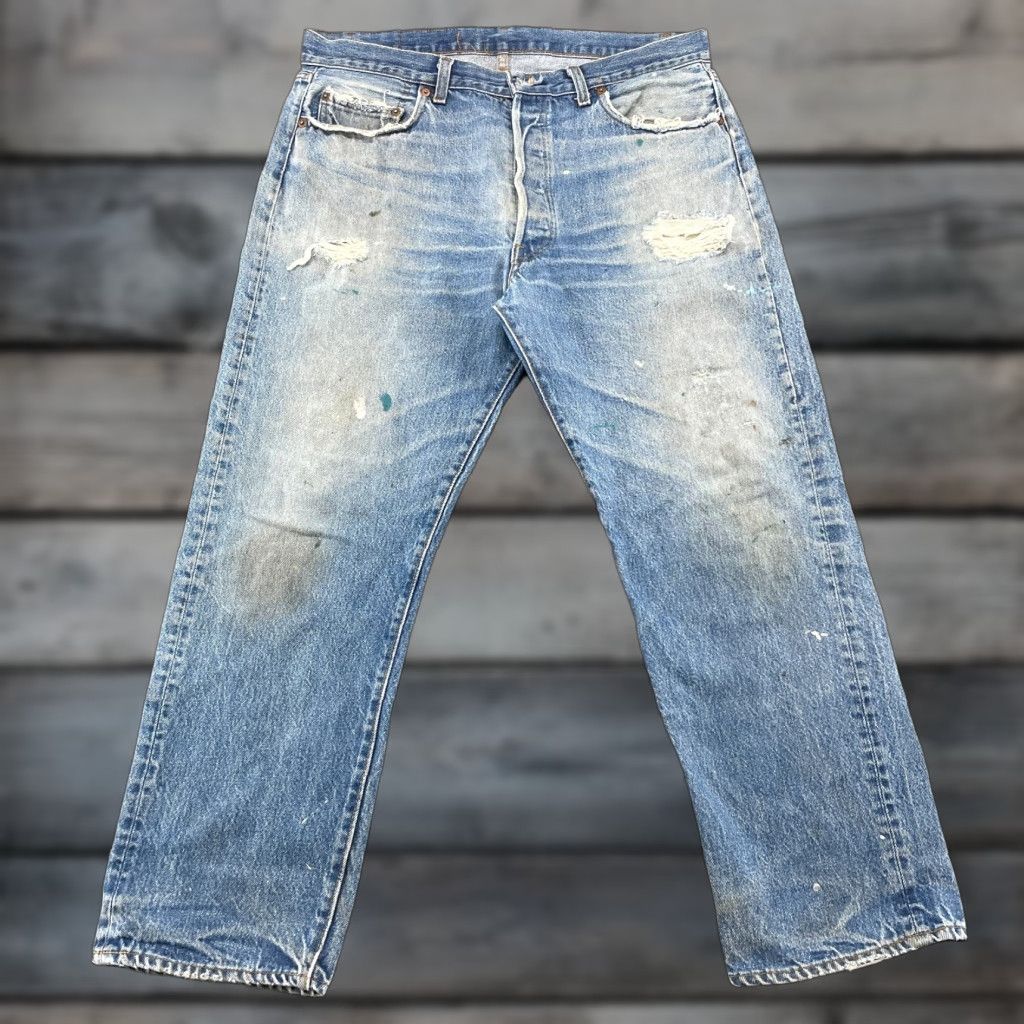 Levi's VINTAGE Levi's 501 Jeans Mens 38x30 Distressed Blue Medium Wash USA 80s Jeans Size US 38 / EU 54 - 1 Thumbnail