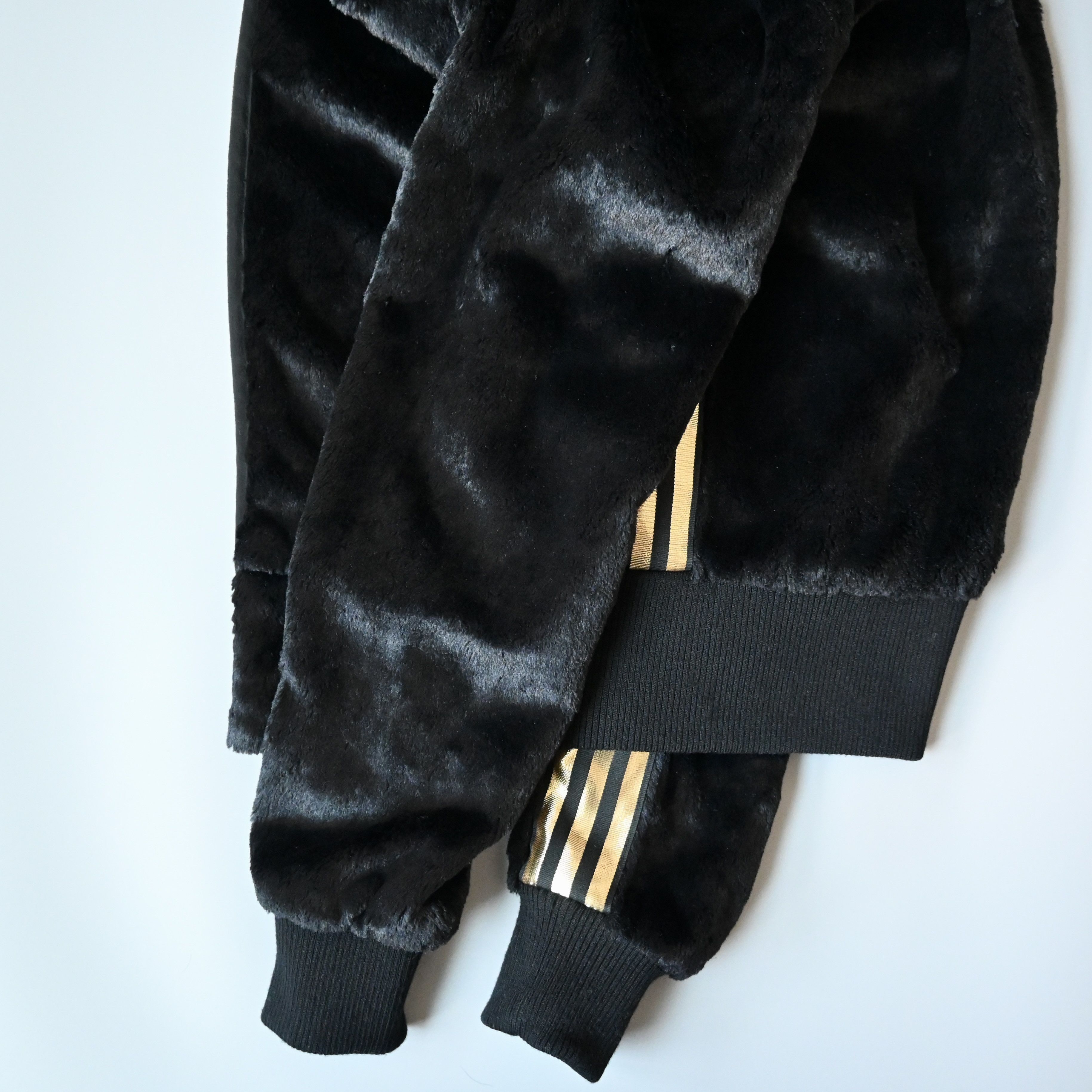 Adidas 2010s Adidas faux fur hooded jacket, gold three striped, XS Size US XS / EU 42 / 0 - 19 Thumbnail