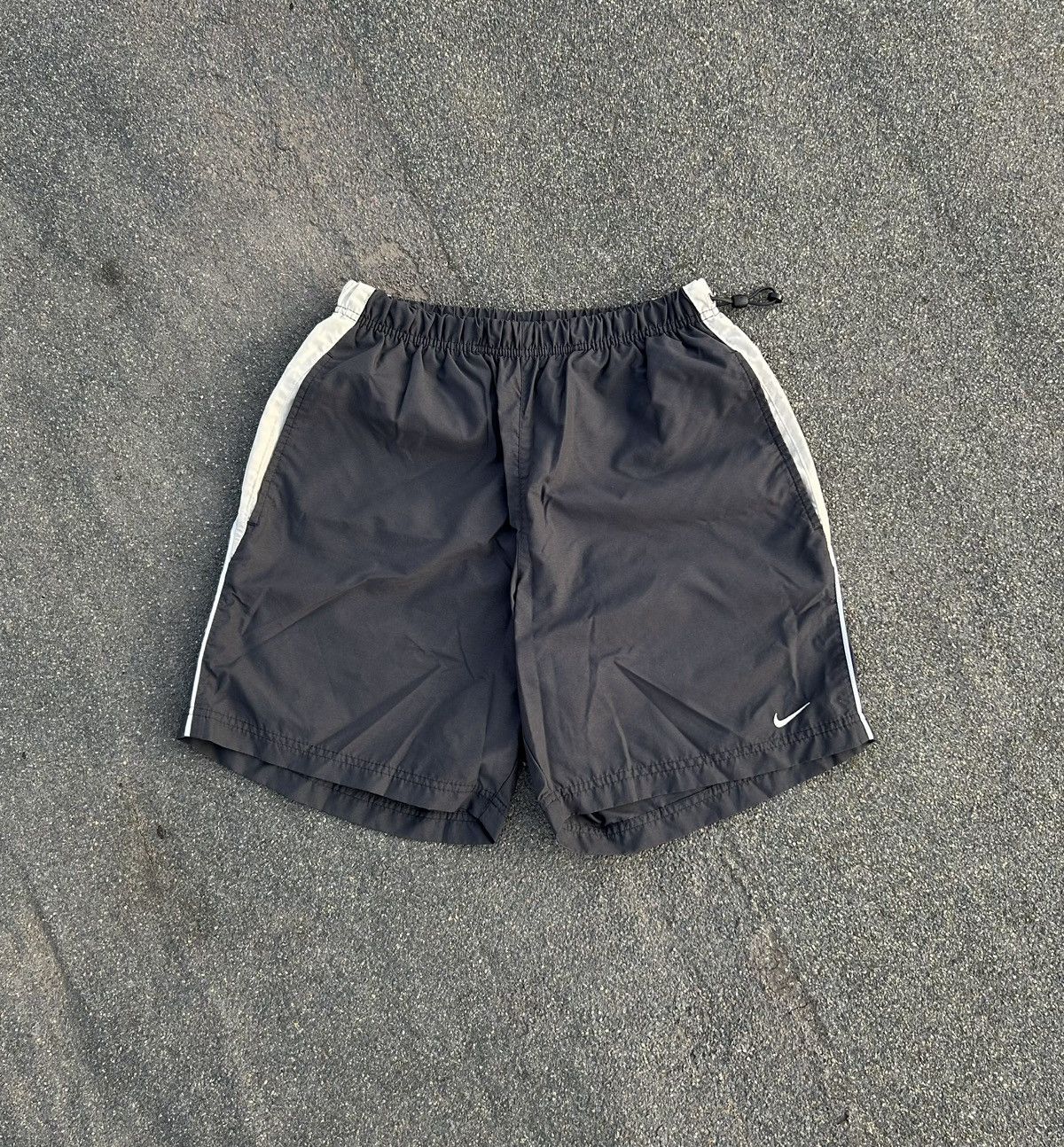 Nike Vintage Nike Nylon Swoosh Shorts Size US 31 - 1 Thumbnail