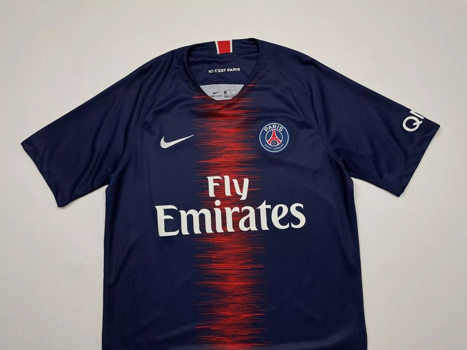 Nike FC PSG PARIS SAINT GERMAIN 2018 2019 HOME JERSEY SOCCER Size US M / EU 48-50 / 2 - 4 Thumbnail
