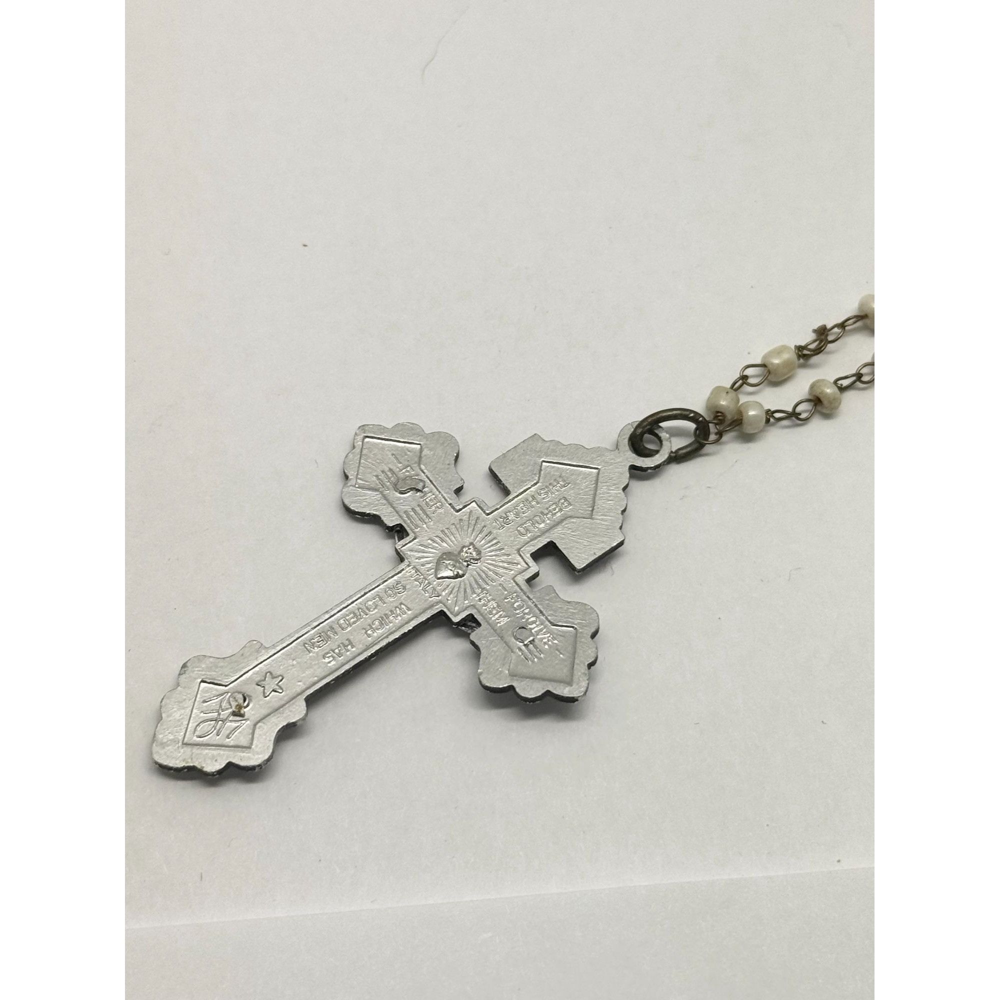 Vintage Vintage white beaded cross crucifix necklace Size ONE SIZE - 5 Thumbnail