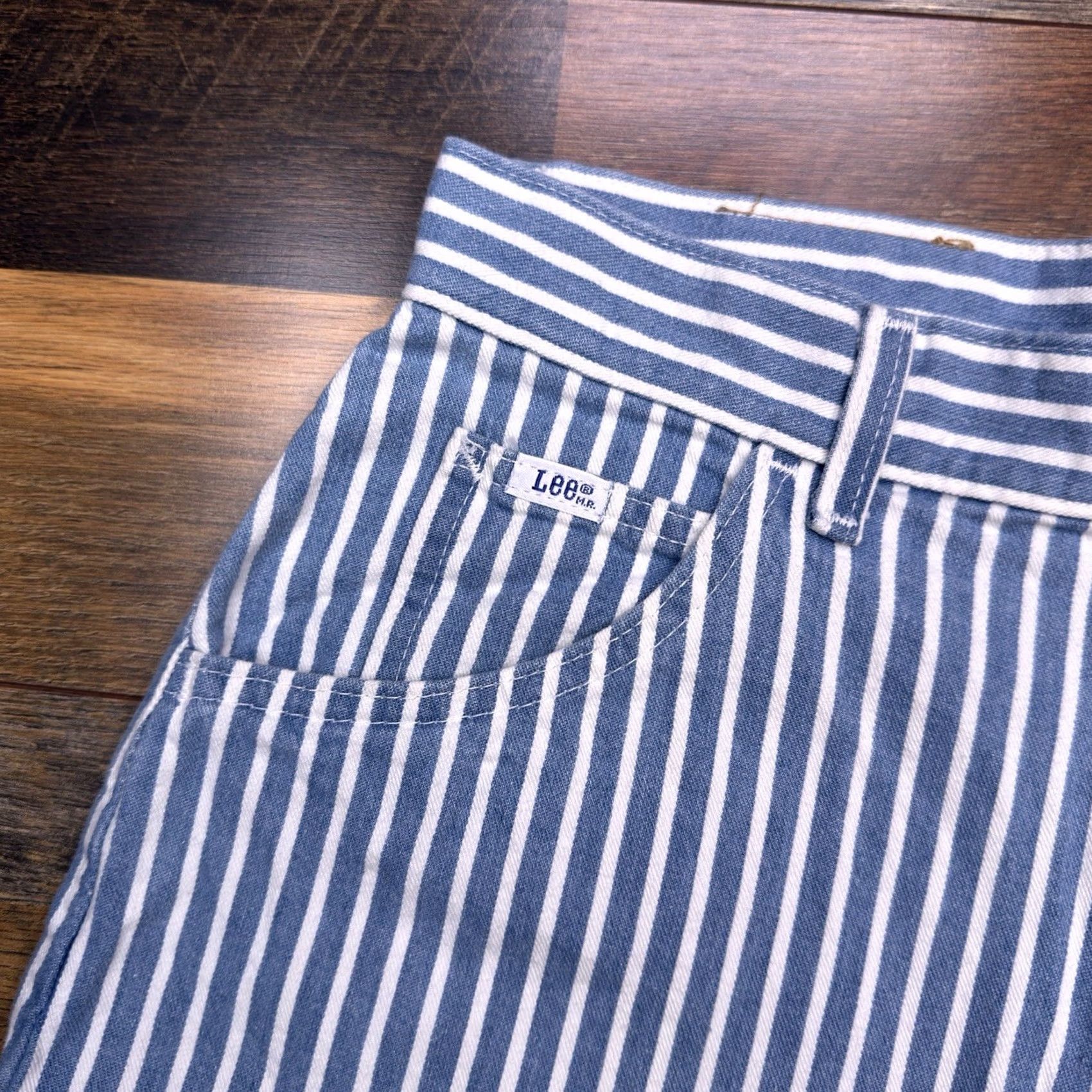 Lee VINTAGE Lee Relaxed For Shorts Womens 10 Blue Striped Denim High Rise USA New Size 32" / US 10 / IT 46 - 4 Thumbnail