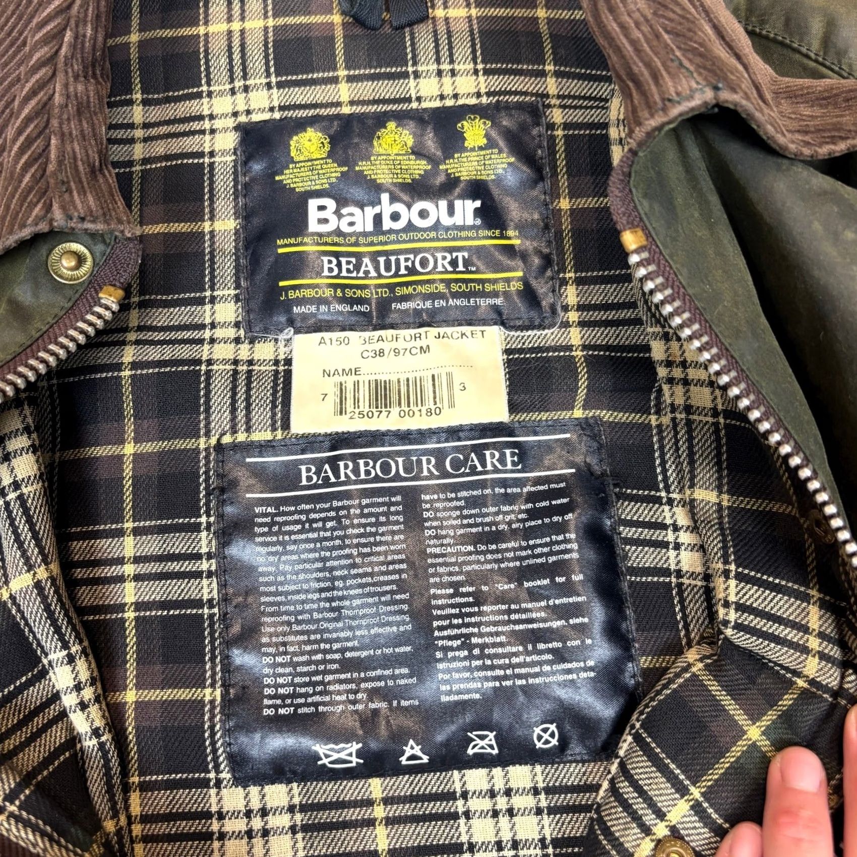 Barbour Barbour Beaufort Jacket Barbour Classic Beaufort Waxed Plaid Lined Olive Jacket Men’s C38 Mens M Olive Waxed Collared Zipper Snap Overcoat Size US M / EU 48-50 / 2 - 4 Thumbnail