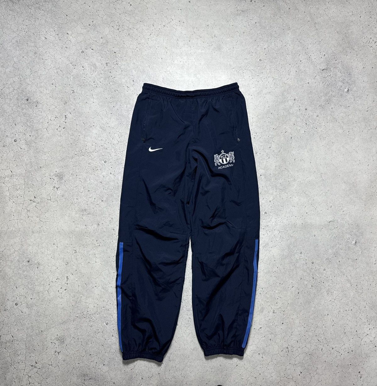 Nike Nike Vintage Nylon Track Suit Jacket & Pants Drill Swoosh Size US S / EU 44-46 / 1 - 12 Thumbnail