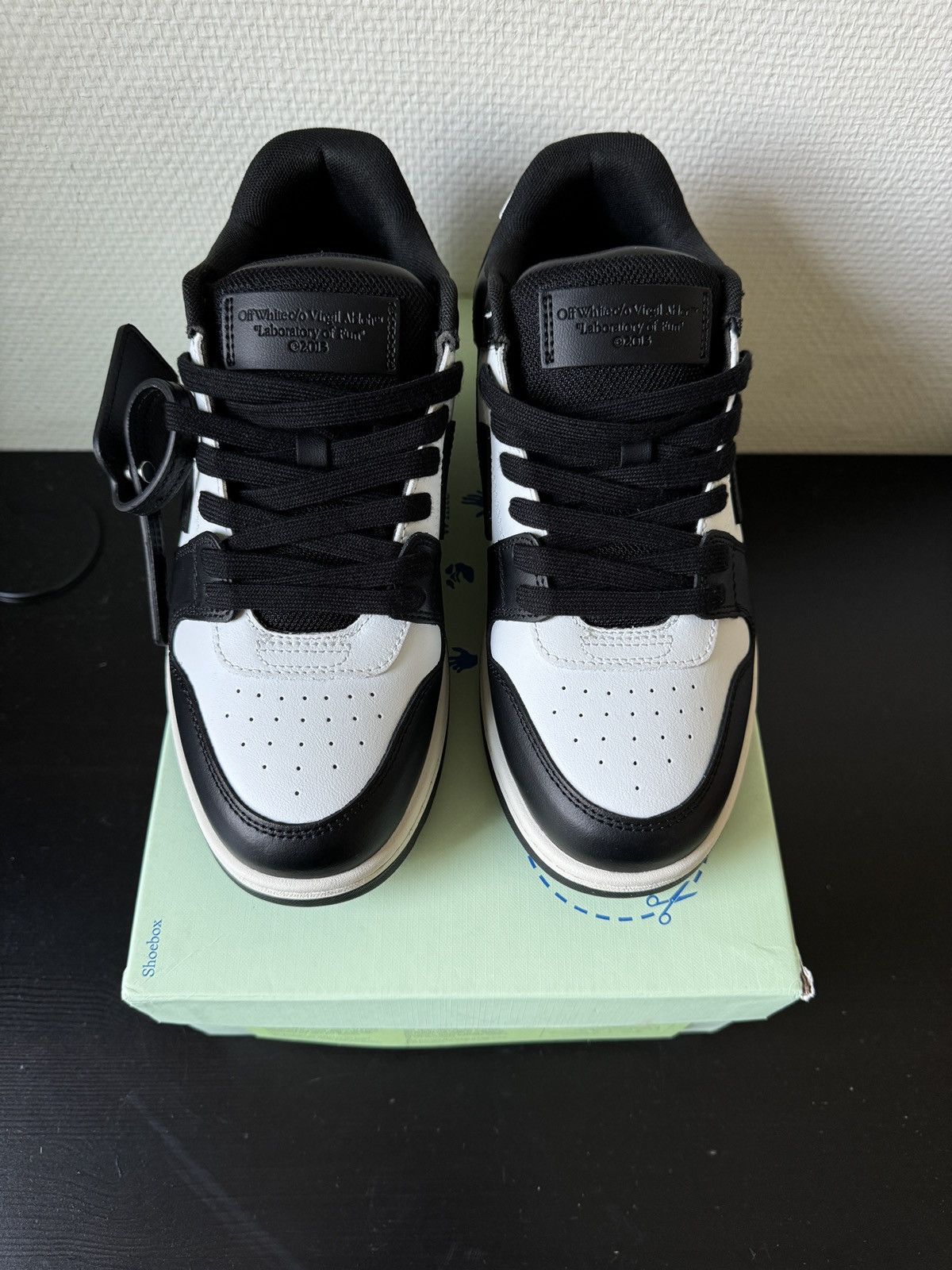Off-White Off-White Out Of Office “OOO” Black/White Size US 8.5 / EU 41-42 - 3 Thumbnail