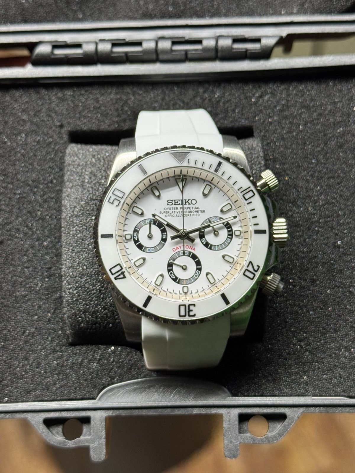 Seiko Custom Seiko VK63 Chronograph – White Dial, Green Bezel Size ONE SIZE - 2 Thumbnail