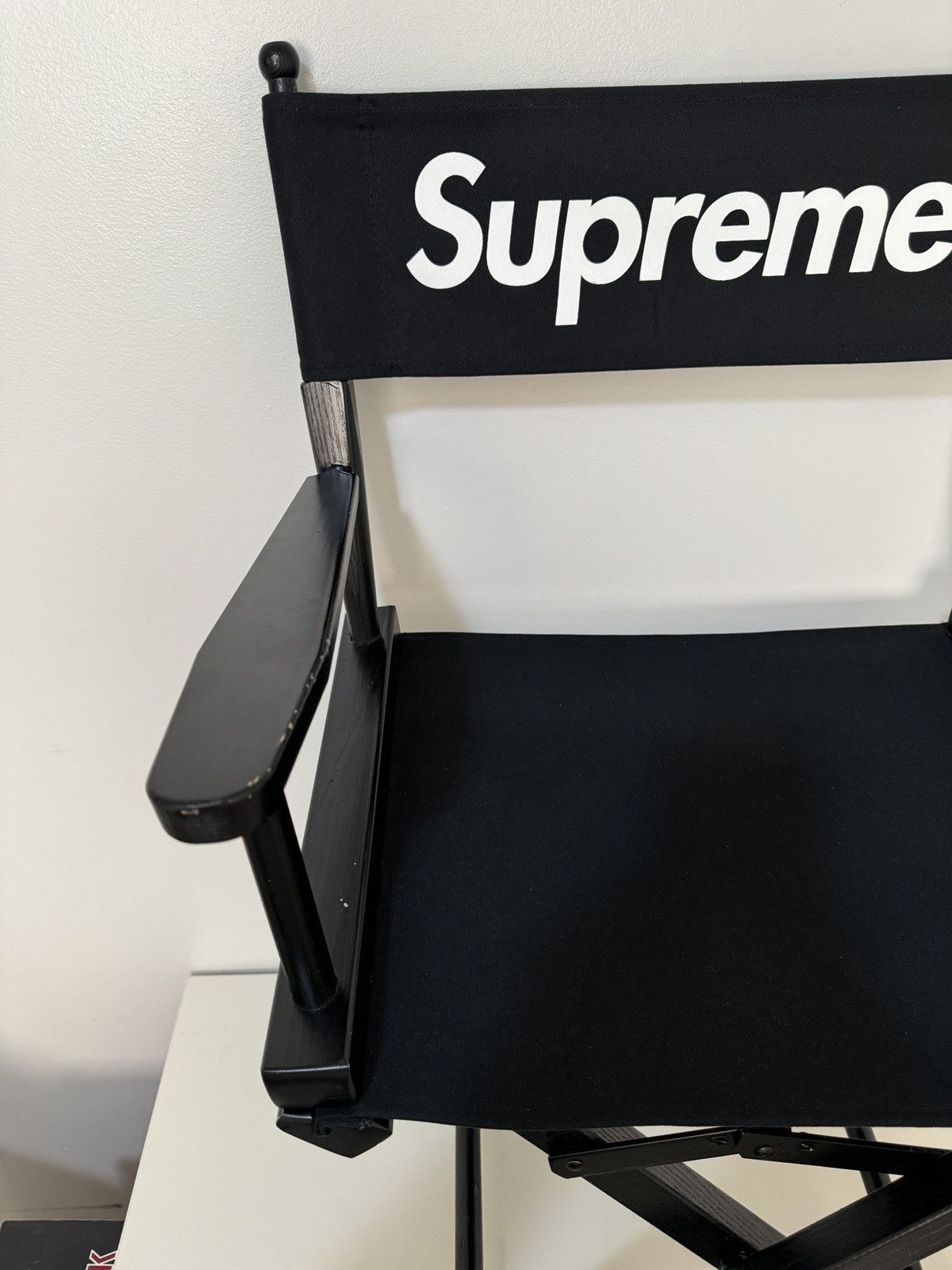 Supreme Director's Chair Black SS19