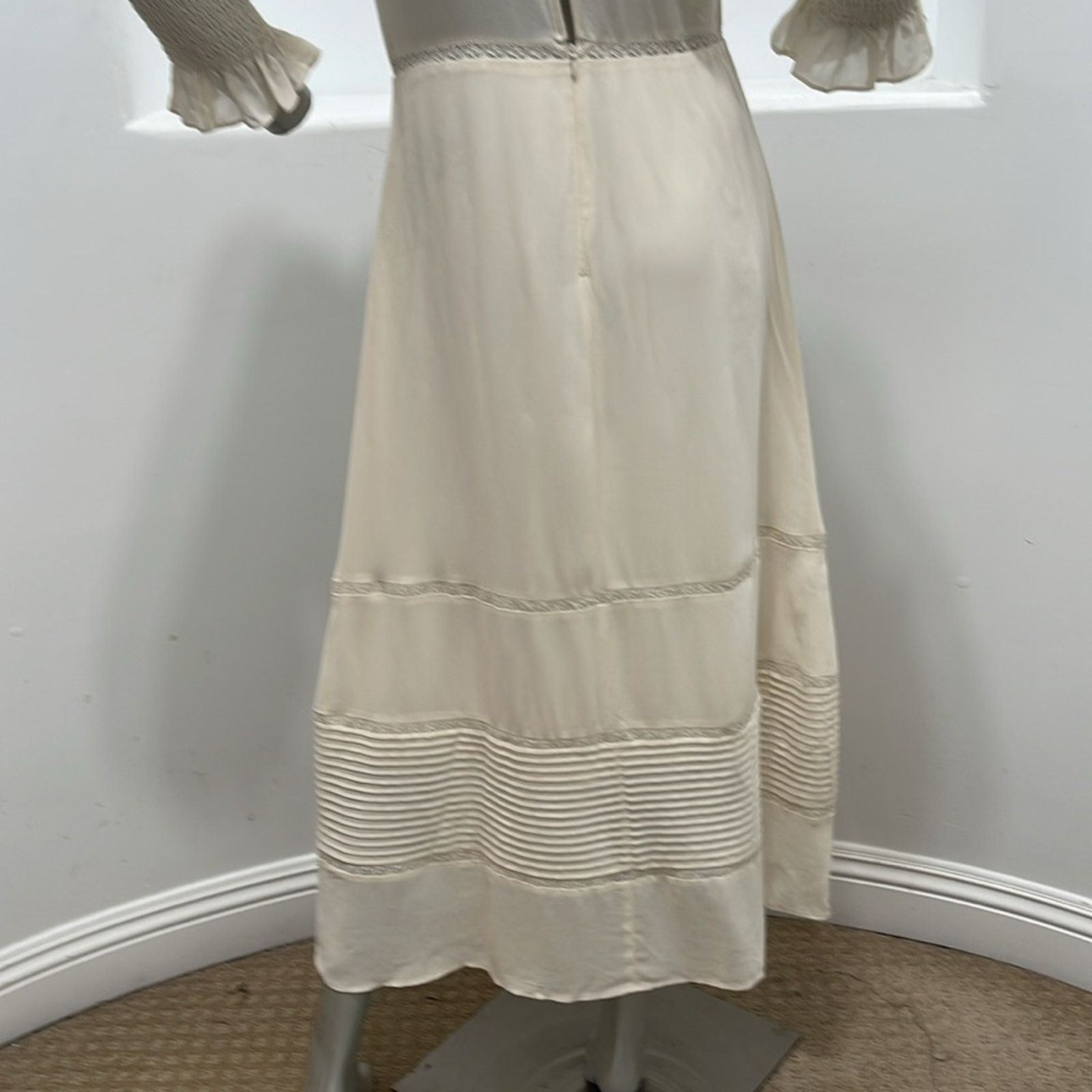 Reformation Reformation Cream Bishop Sleeve A-Line Midi Dress Size 8 Size M / US 6-8 / IT 42-44 - 8 Thumbnail