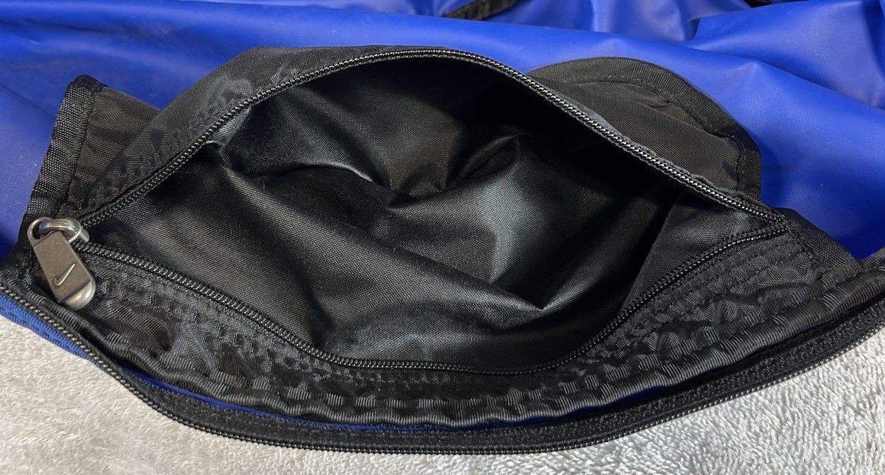 Nike Vintage XL 90s Blue Nike Travel Duffle Gym Bag Swoosh Logo Size ONE SIZE - 14 Thumbnail