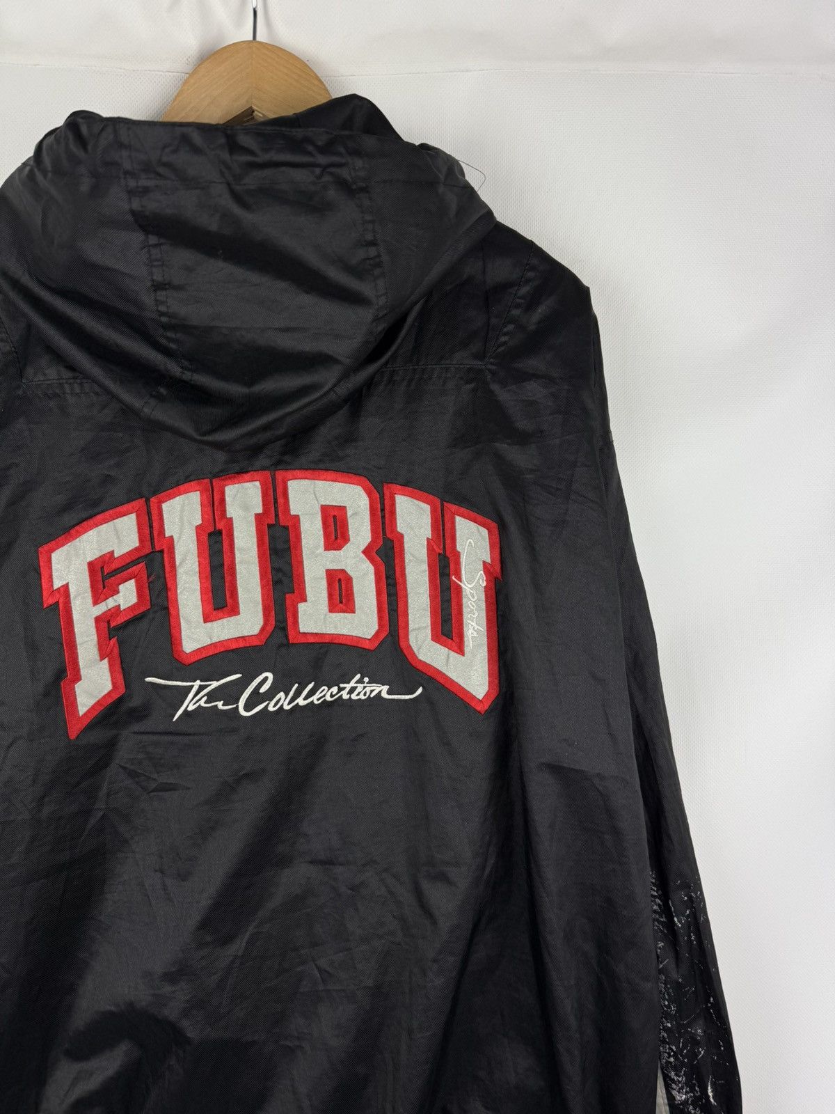 Fubu Fubu Sports Vintage Rap Big Logo Hooded Windbreaker Jacket Size US XXL / EU 58 / 5 - 15 Thumbnail