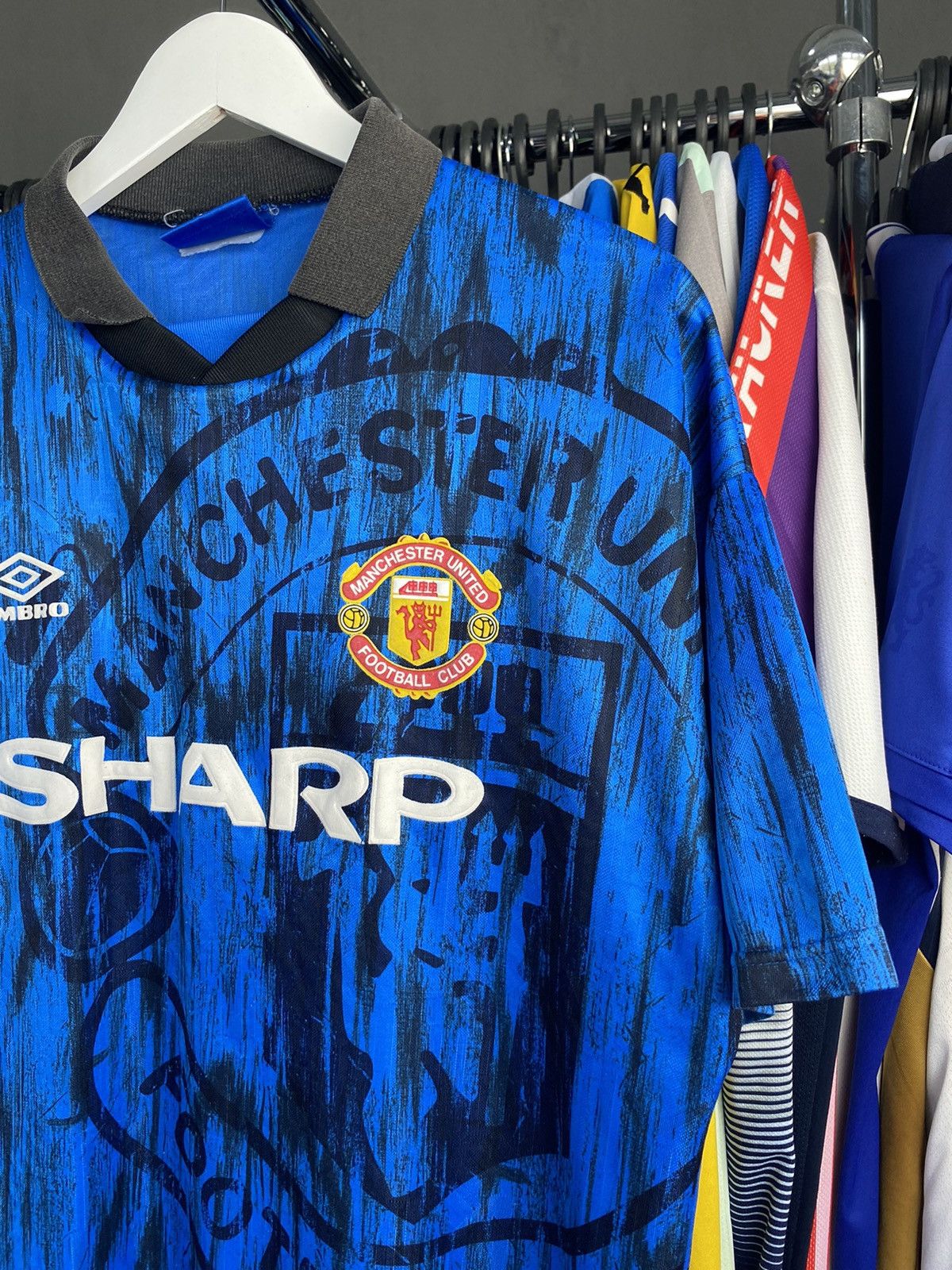 Umbro 1992/93 UMBRO MANCHESTER UNITED SOCCER FOOTBALL JERSEY SHIRT Size US L / EU 52-54 / 3 - 4 Thumbnail