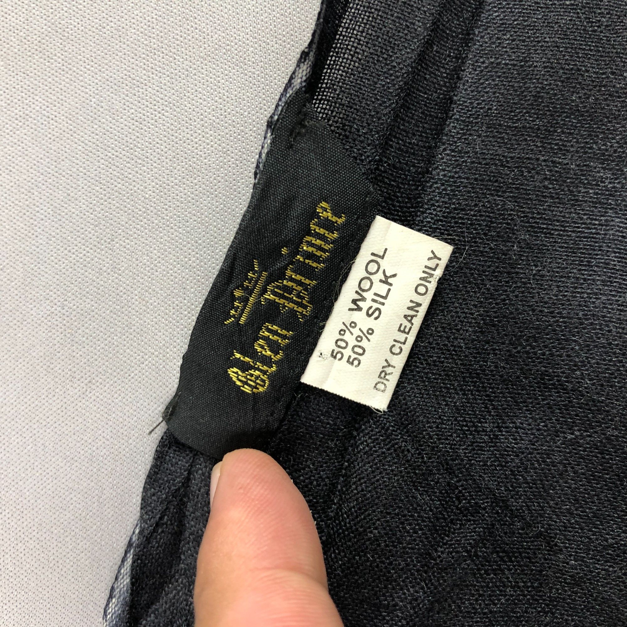 Japanese Brand Vintage Glen Prince Scarf Skulls Long Shawl Wool Scarves. Size ONE SIZE - 9 Thumbnail