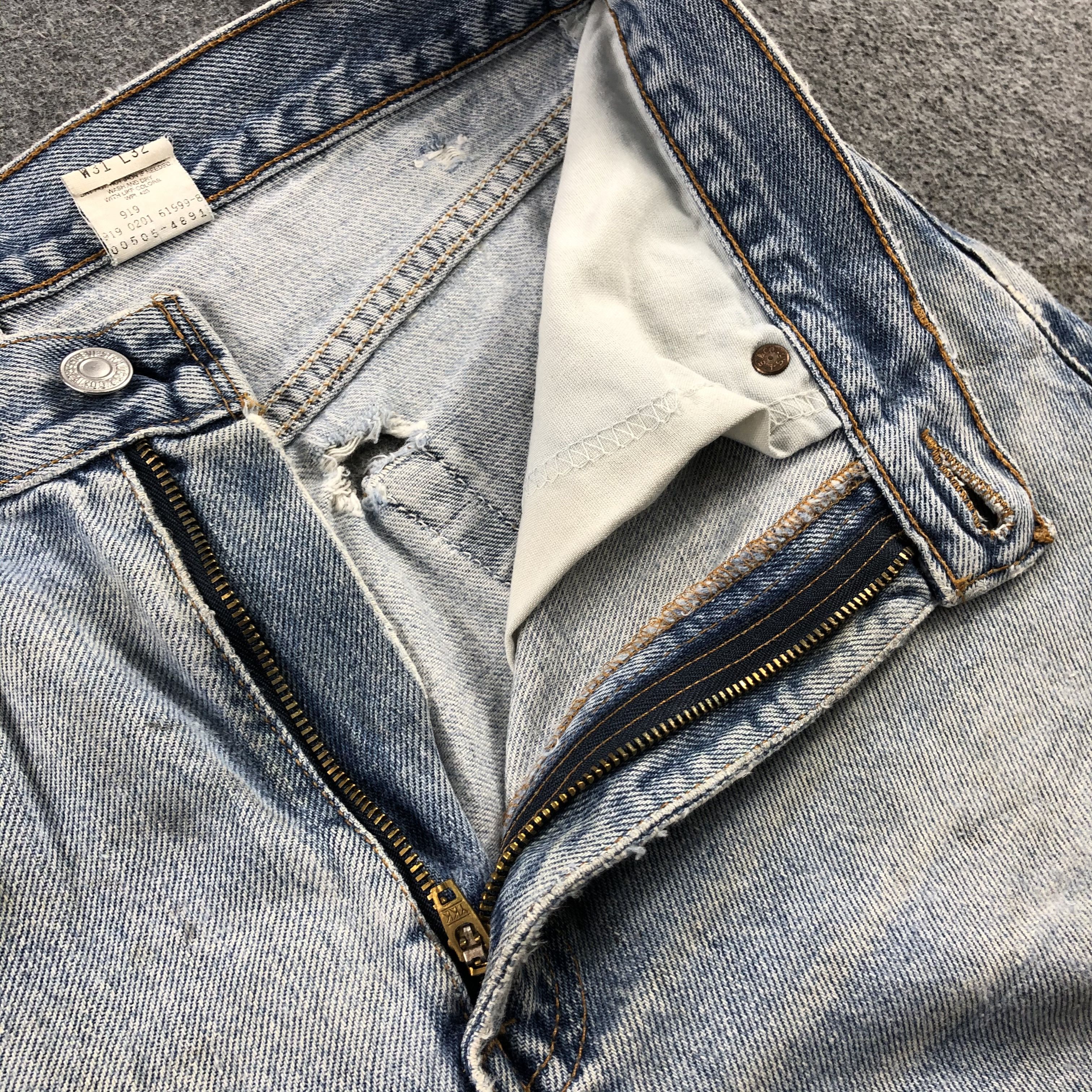 Levi's Vintage 90s Light Wash Levis 505 Jeans-J2009 Size US 32 / EU 48 - 17 Thumbnail