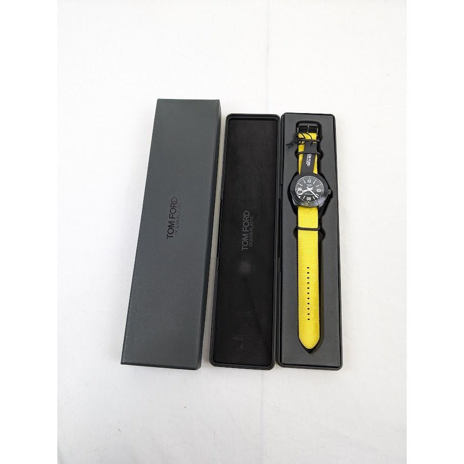 Tom Ford o1rshd1 Size: OS / Plastic Large Case Sports Watch in Yellow Size ONE SIZE - 21 Thumbnail