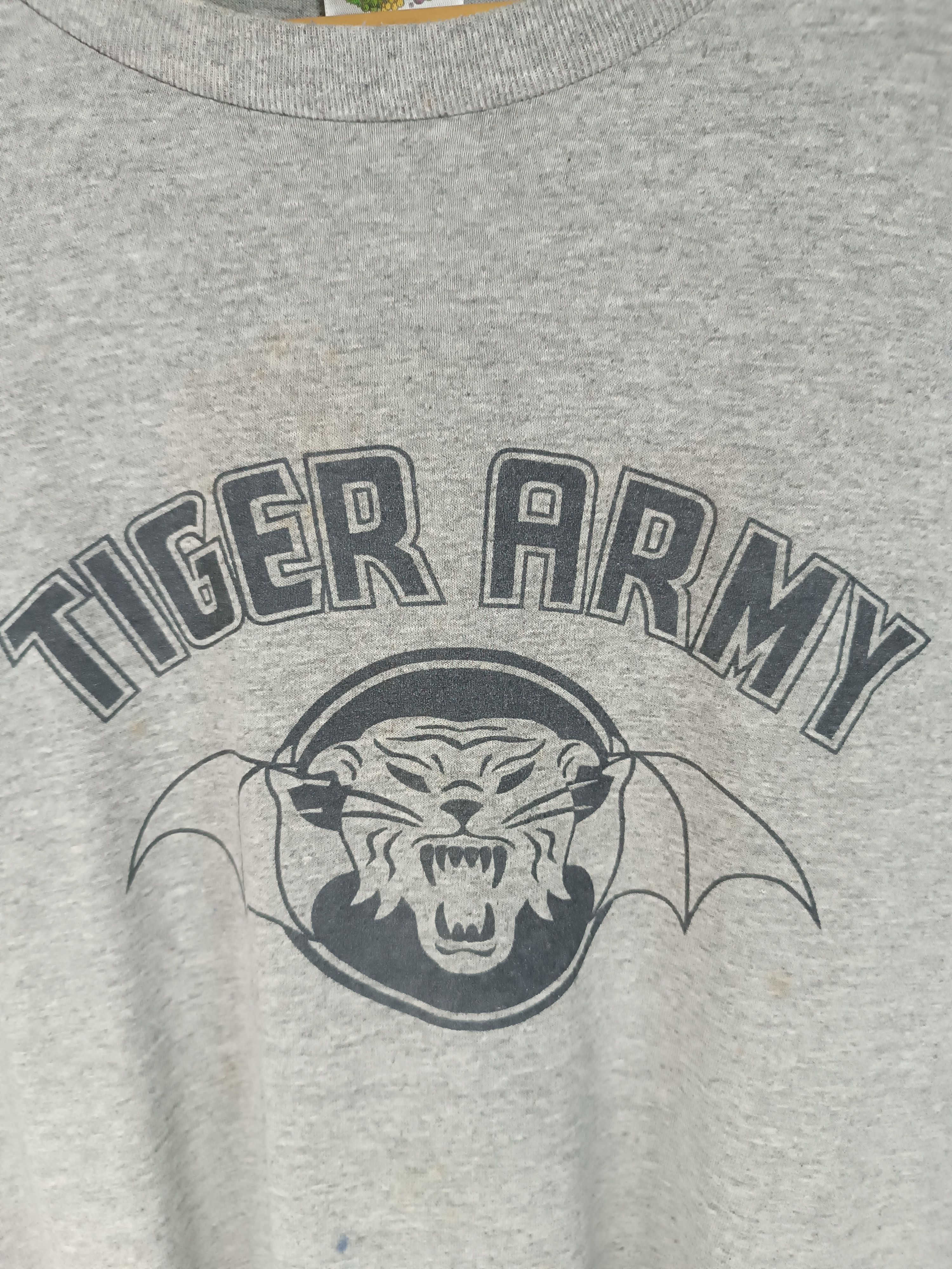 Band Tees VINTAGE 2000s TIGER ARMY AMERICAN PSYCHOBILLY PUNK TEE Size US XL / EU 56 / 4 - 10 Thumbnail