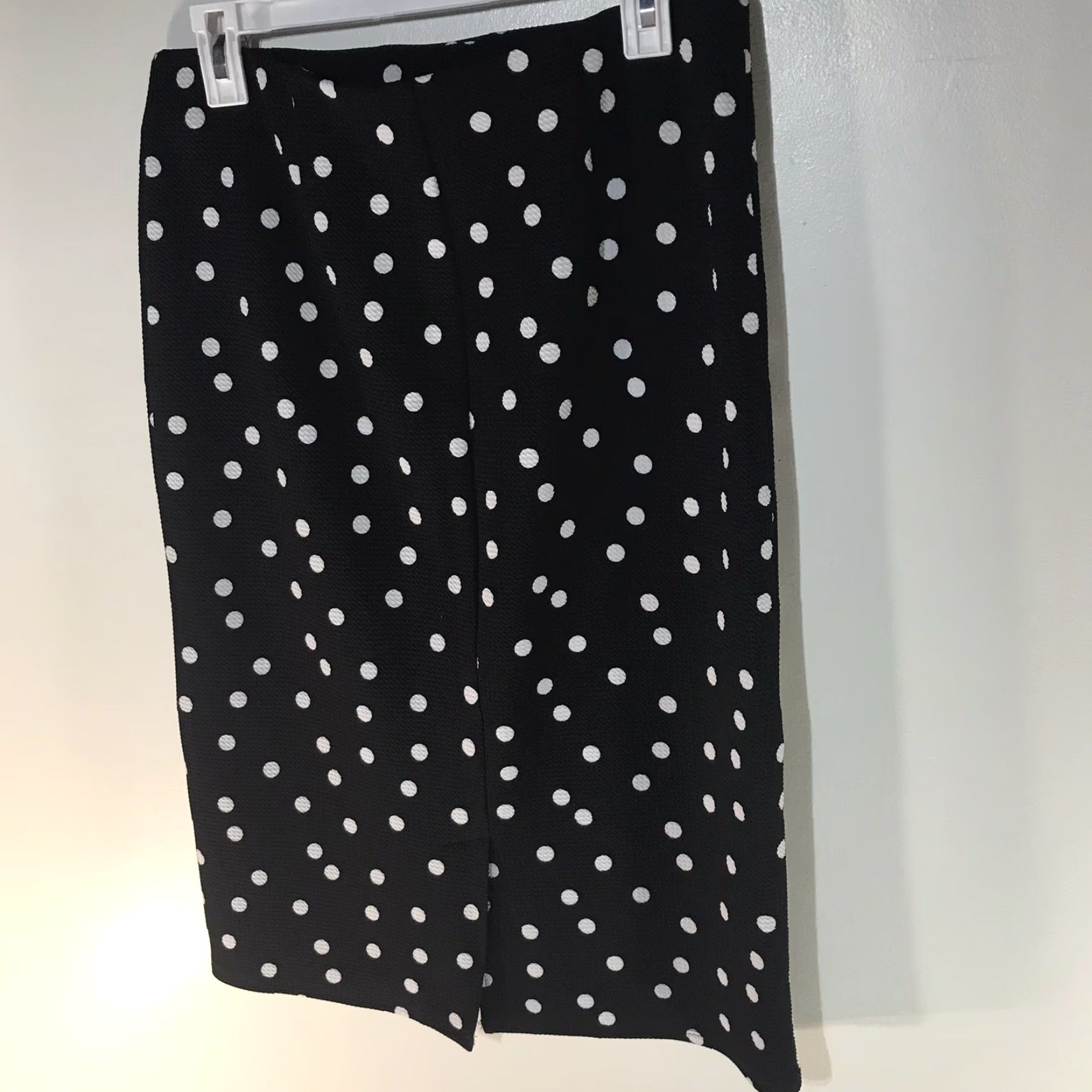 Vintage Tacera Black W-Wht Polka Dots Textured Pull On Midi Skirt Womens Size M Size 32" / US 10 / IT 46 - 4 Thumbnail