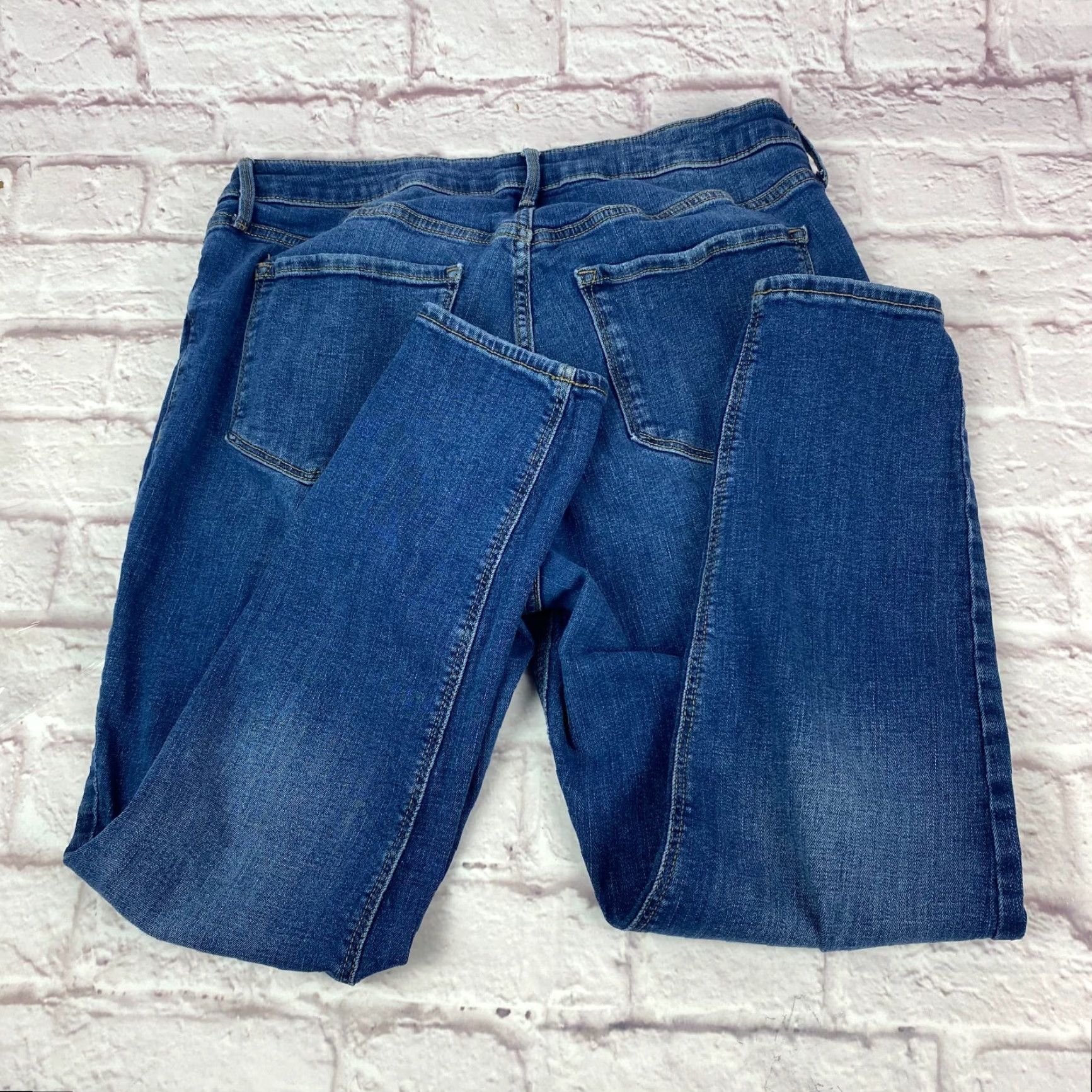 Old Navy Old Navy Womens High Rise Super Skinny Rockstar Jeans 14 Regular Blue Distressed Denim Slim Jeans Womens 14 Regular Blue Distressed Size 36" / US 14 / IT 50 - 4 Thumbnail