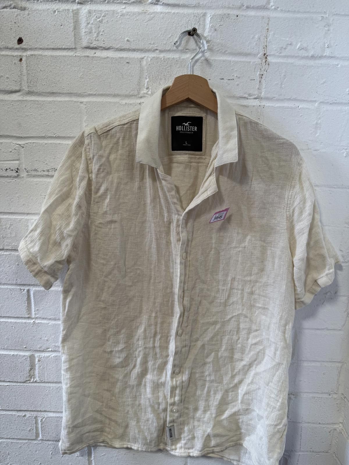 Hollister P-366Hollister Men’s Casual Short Sleeve Shirt - Light Cream Size US L / EU 52-54 / 3 - 1 Thumbnail