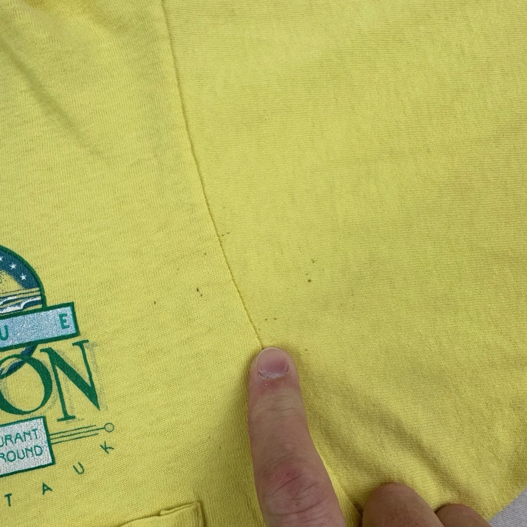 Fruit Of The Loom VINTAGE Fruit of the Loom T-Shirt Men Adult Medium Yellow Graphic 90s Moon Restaurant Promo Size US M / EU 48-50 / 2 - 6 Thumbnail
