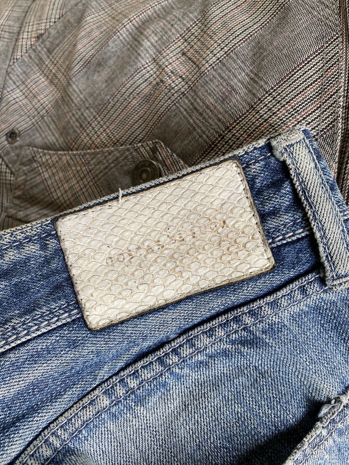 GOSTAR DE FUGA × Japanese Brand Japanese Vintage Gostar De Fuga Lighting Washed Denim Size US 31 - 17 Thumbnail