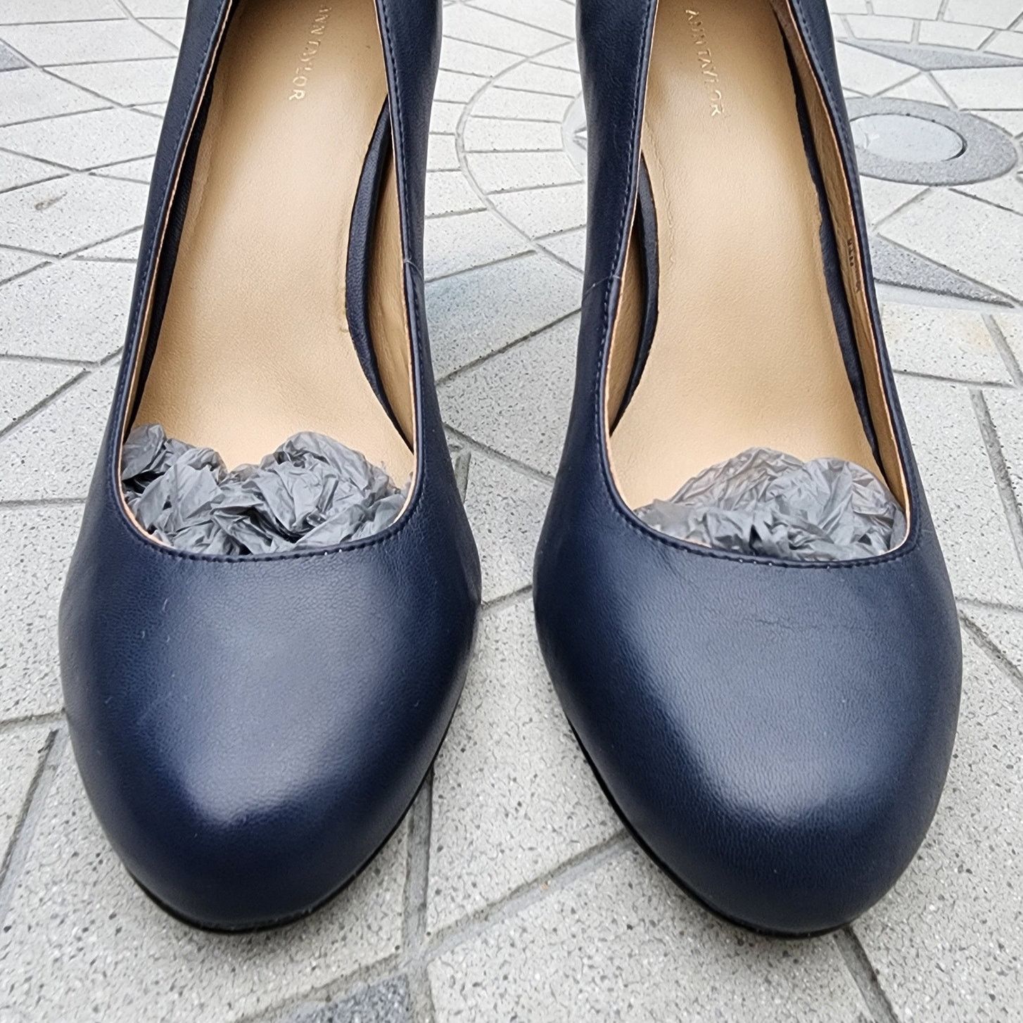 Ann Taylor Ann Taylor Classic Round Toe Leather Pumps Heels 9.5 Size US 9.5 / IT 39.5 - 4 Thumbnail