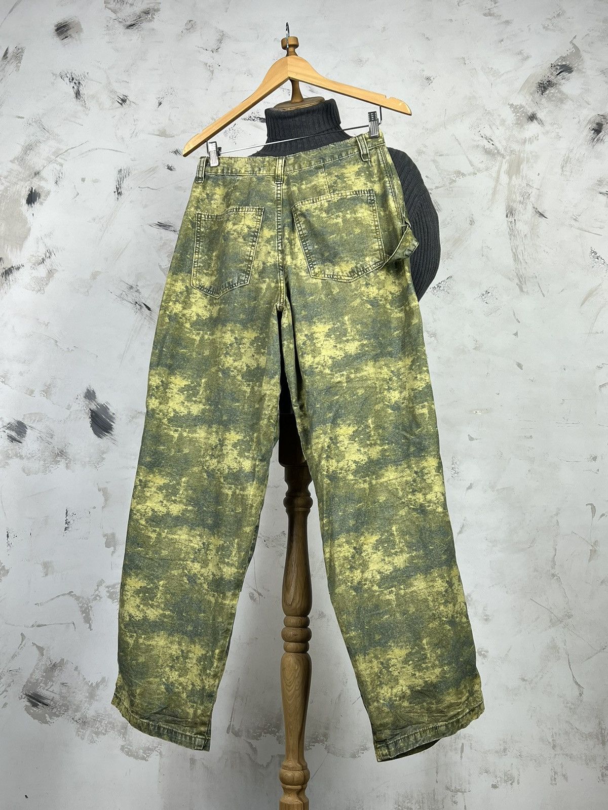 Vintage Vintage Camo Pattern Pants Wide Fit Size S - M Size US 30 / EU 46 - 9 Thumbnail