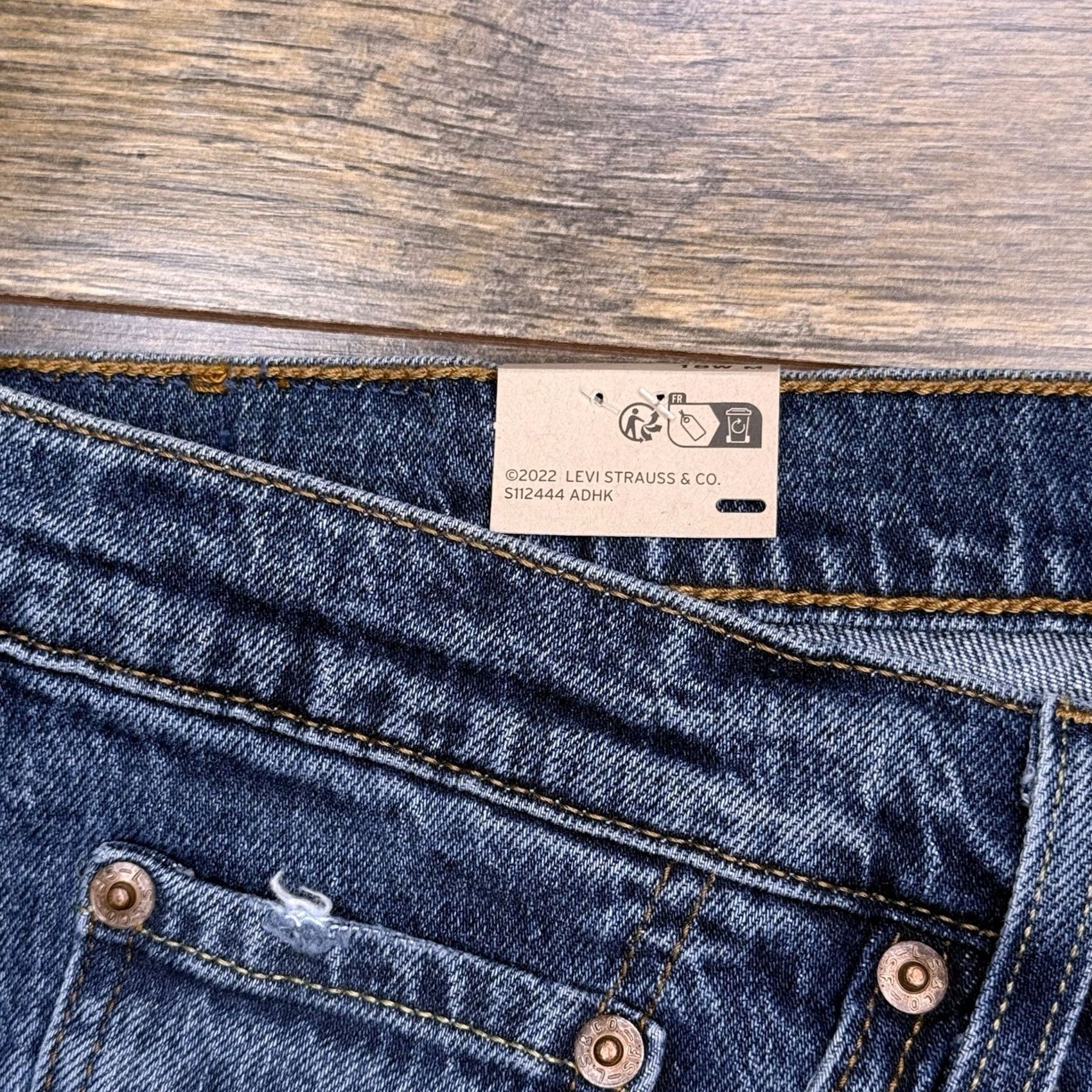 Levi's Levi's 501 Original Straight Jeans Womens 18W High Rise Stretch Denim 5-Pocket Blue NWT Size 40" / US 18 - 5 Thumbnail