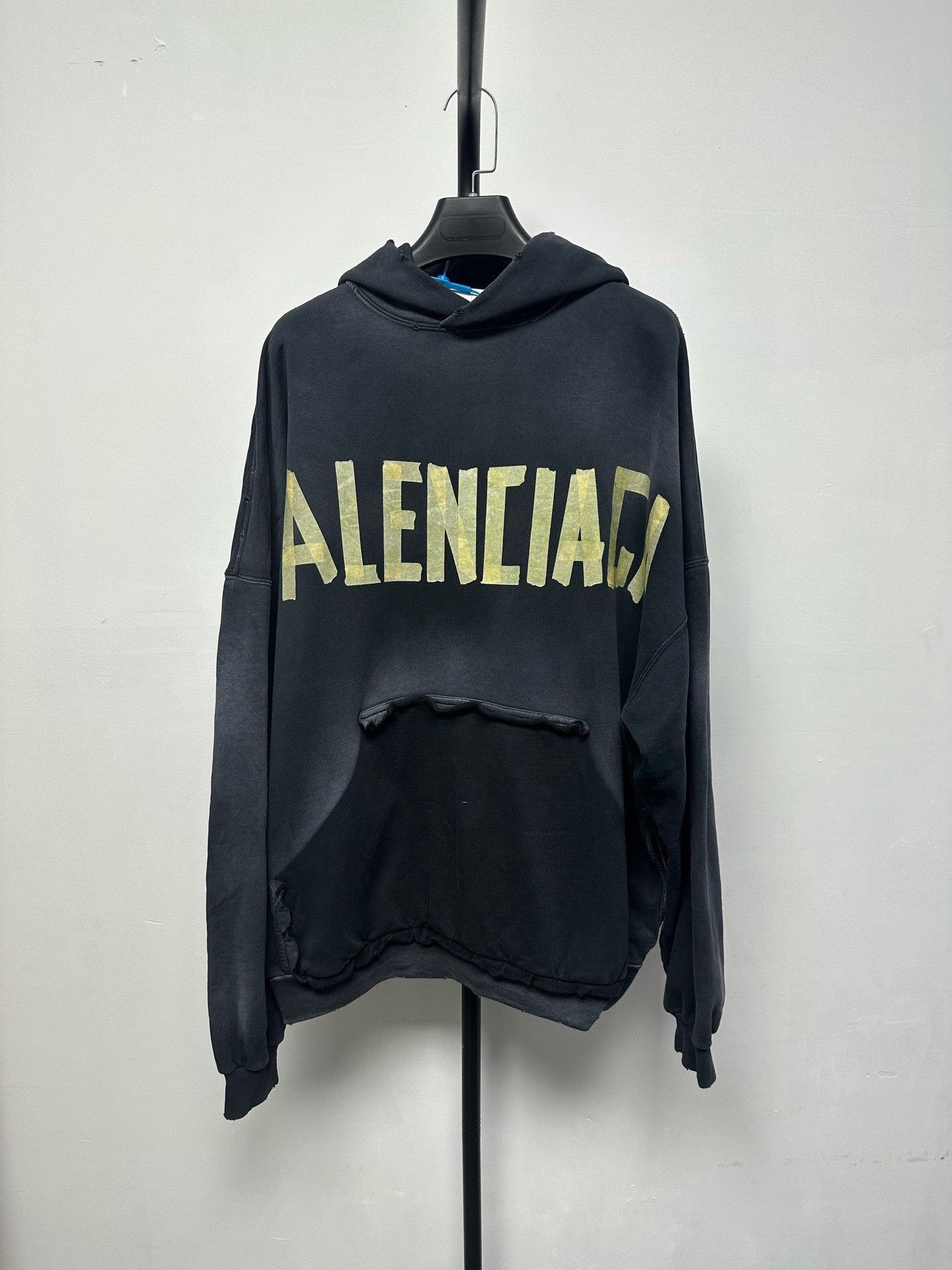 Balenciaga Balenciaga Casual Printed Gray Hoodie xs Men Size US XS / EU 42 / 0 - 1 Thumbnail