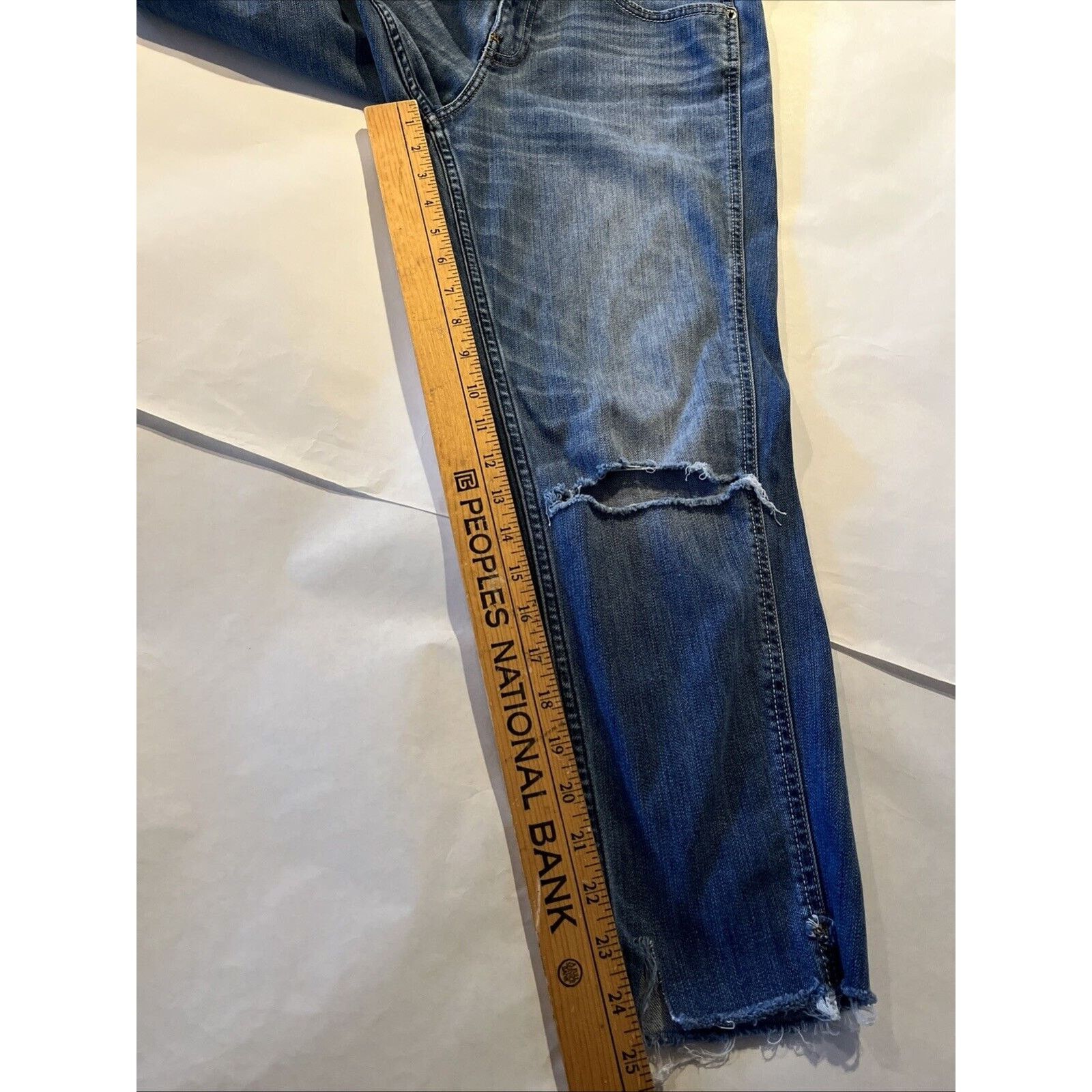 Abercrombie & Fitch Abercrombie & Fitch Womens 30x25 Jeans Blue Denim Distressed Size 30" / US 8 / IT 44 - 7 Thumbnail