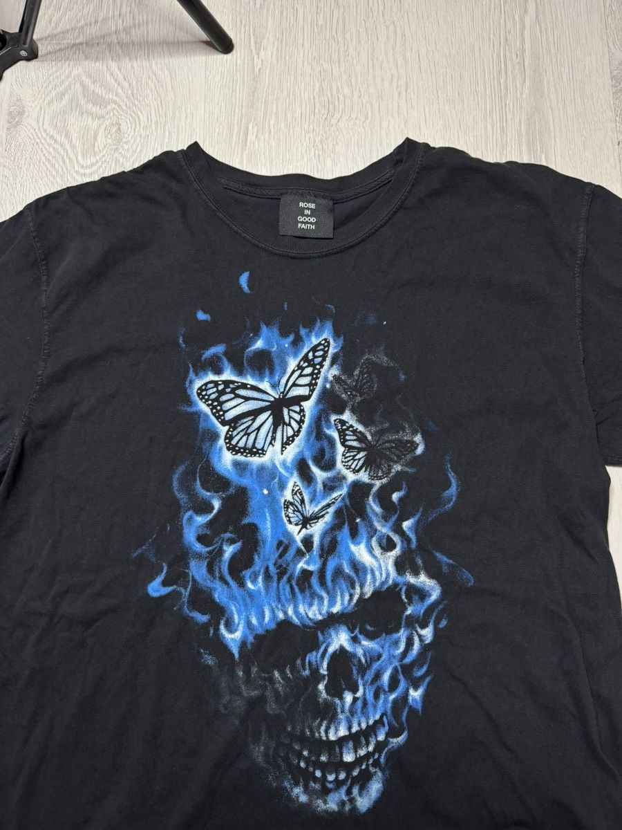 Japanese Brand Rose in good faith black t-shirt Size US L / EU 52-54 / 3 - 3 Thumbnail