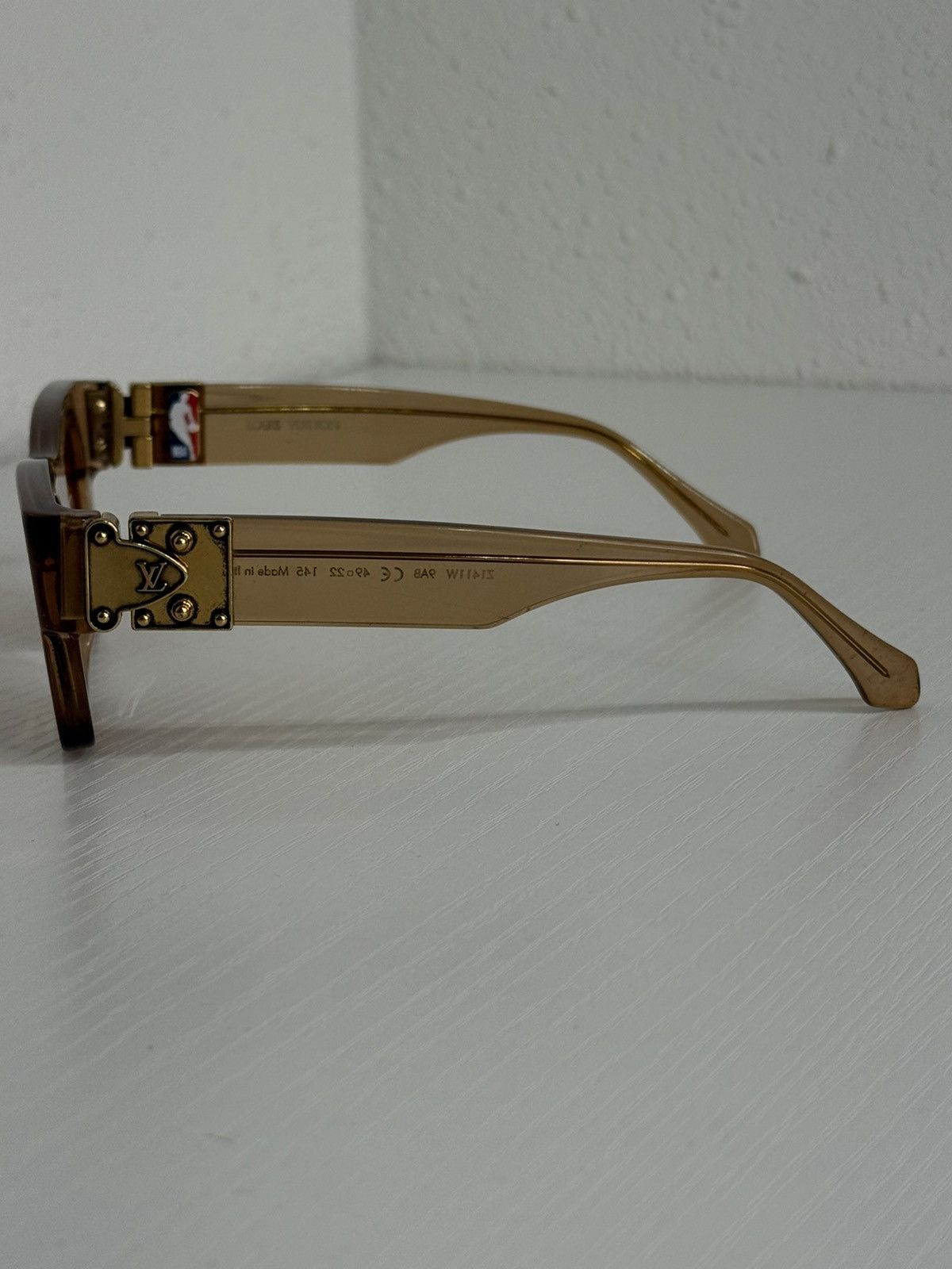 Louis Vuitton Louis Vuitton x NBA Charleston Sunglasses Size ONE SIZE - 5 Thumbnail